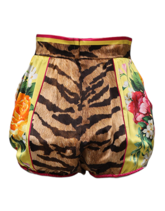 Shorts with floral pattern on waistband