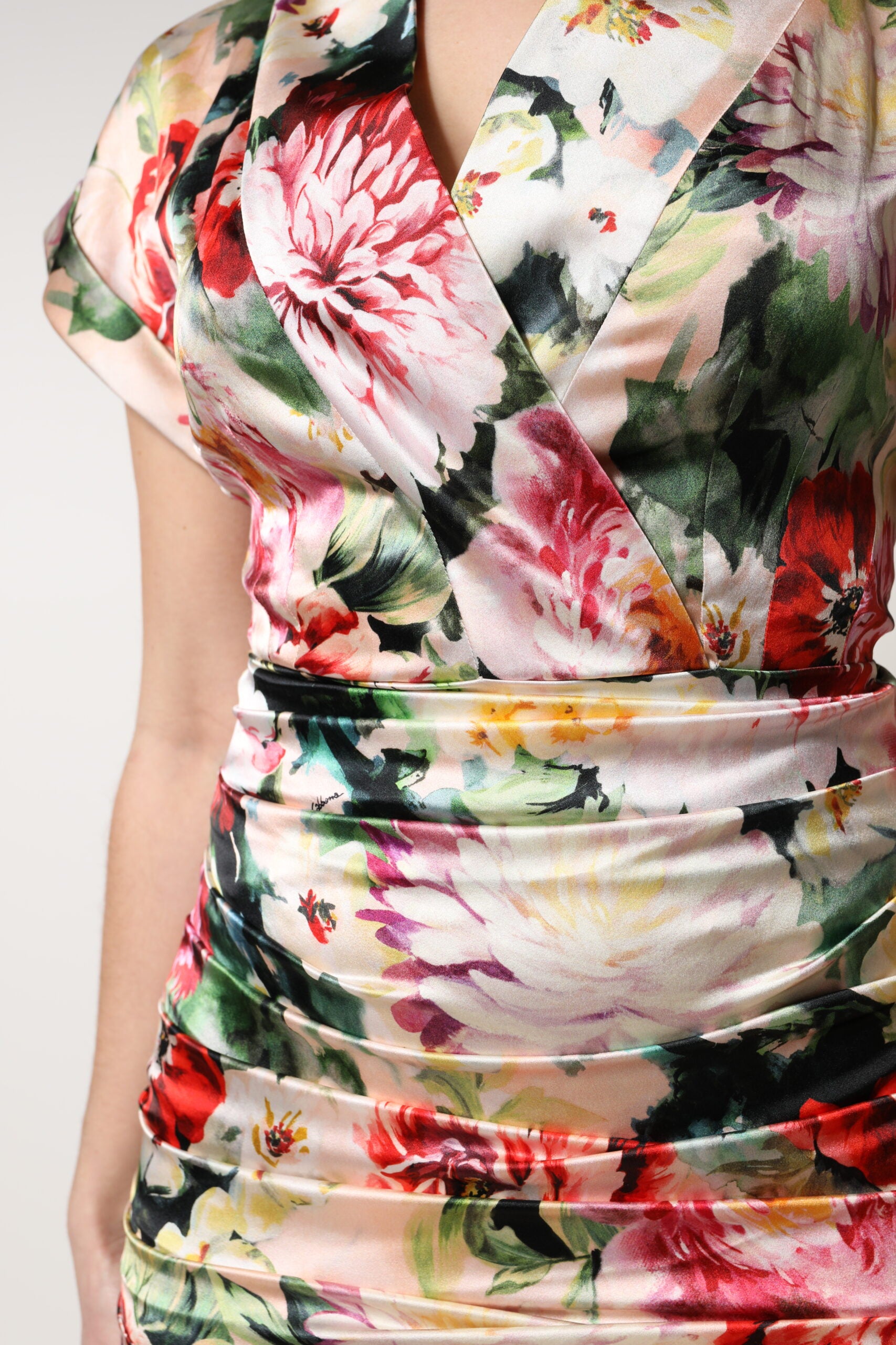 A woman's floral print midi dress with short sleeves