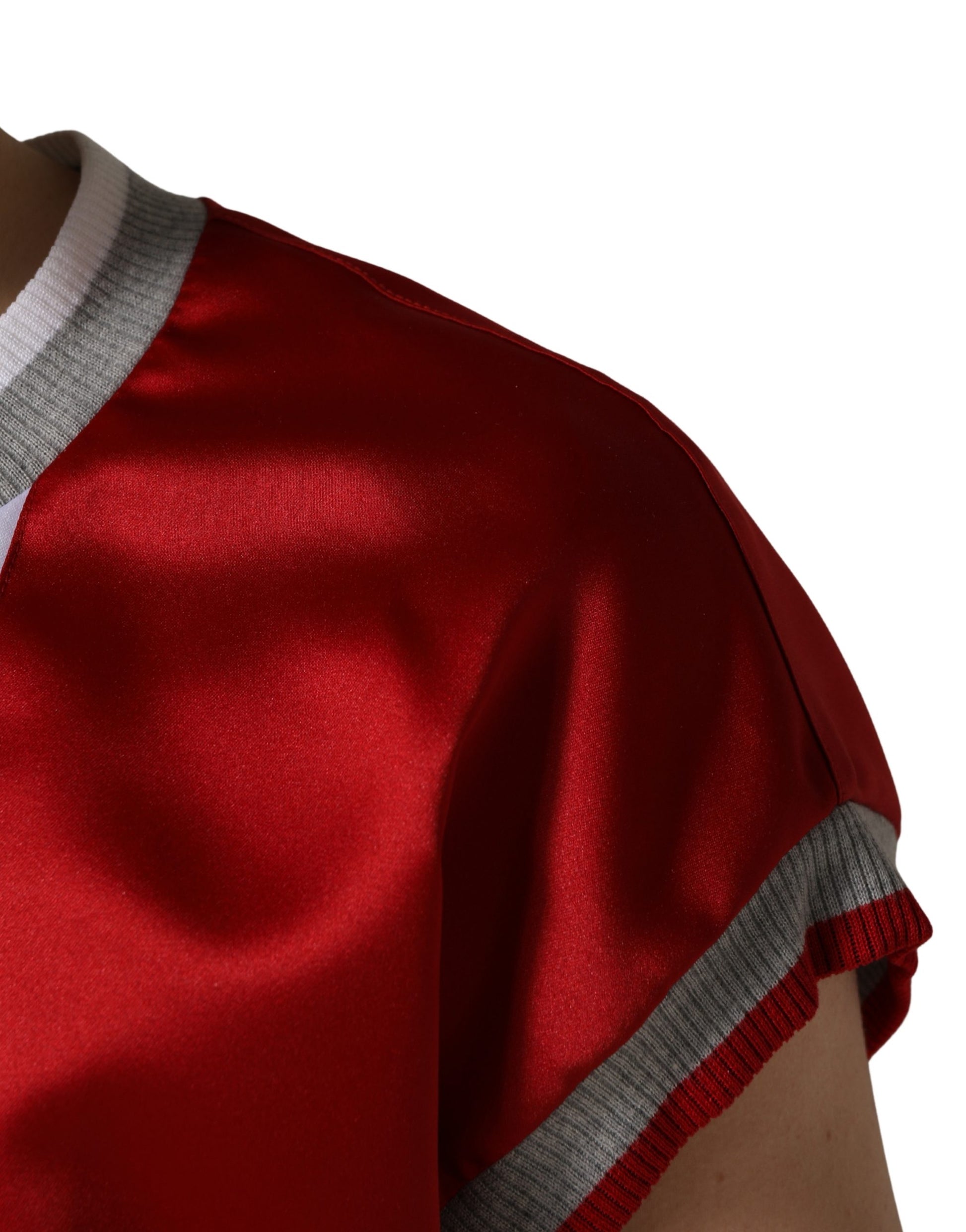 Red sleeveless jersey with gray trim