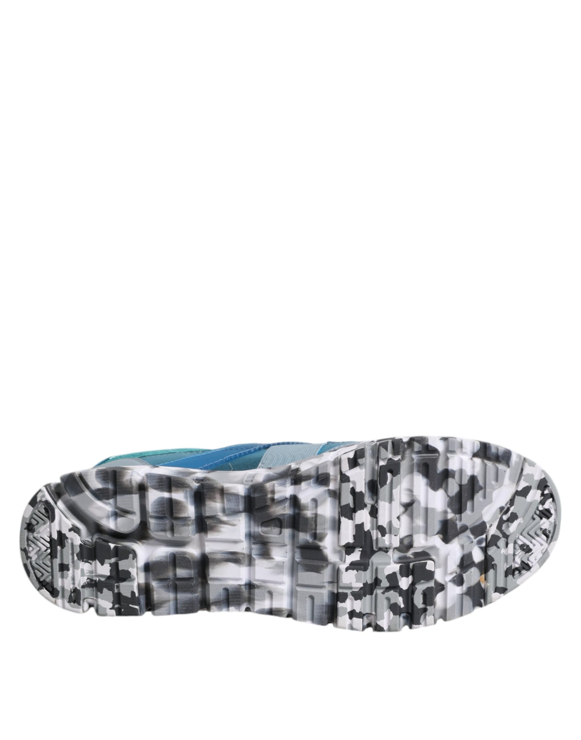 Camouflage pattern athletic shoe