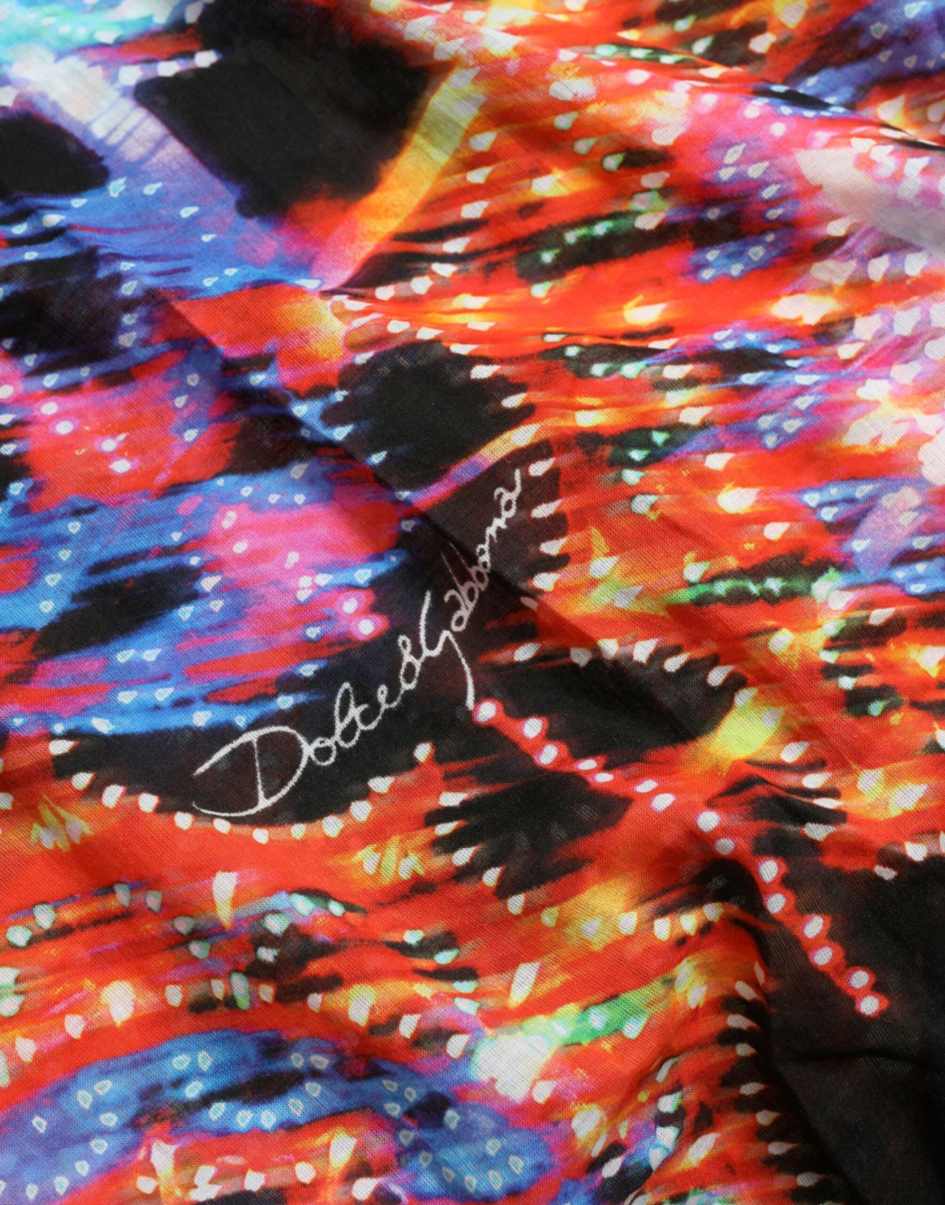 Colorful scarf with patterned design