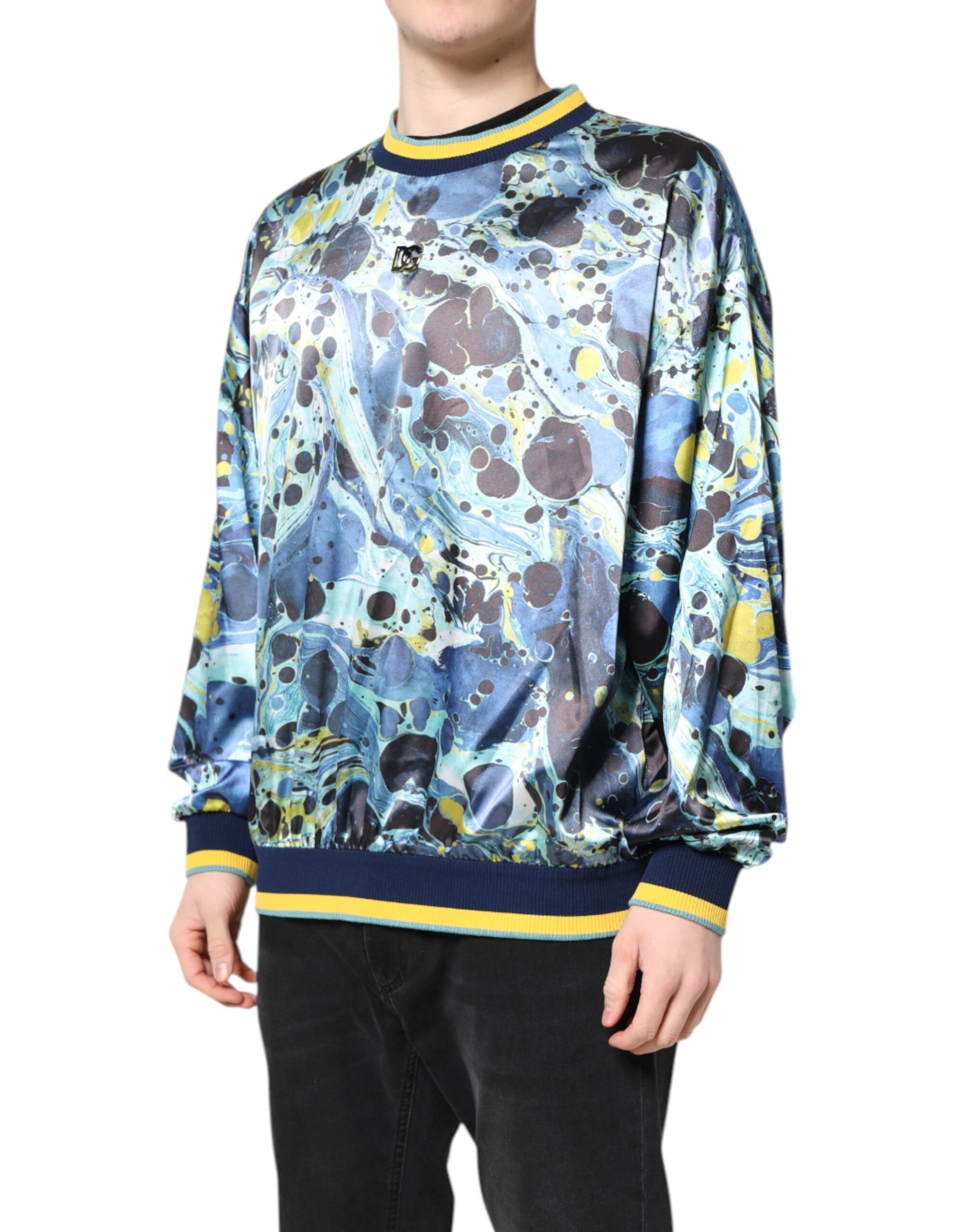 Long sleeve shirt with a colorful pattern