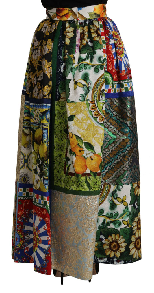 Colorful quilted skirt with floral patterns