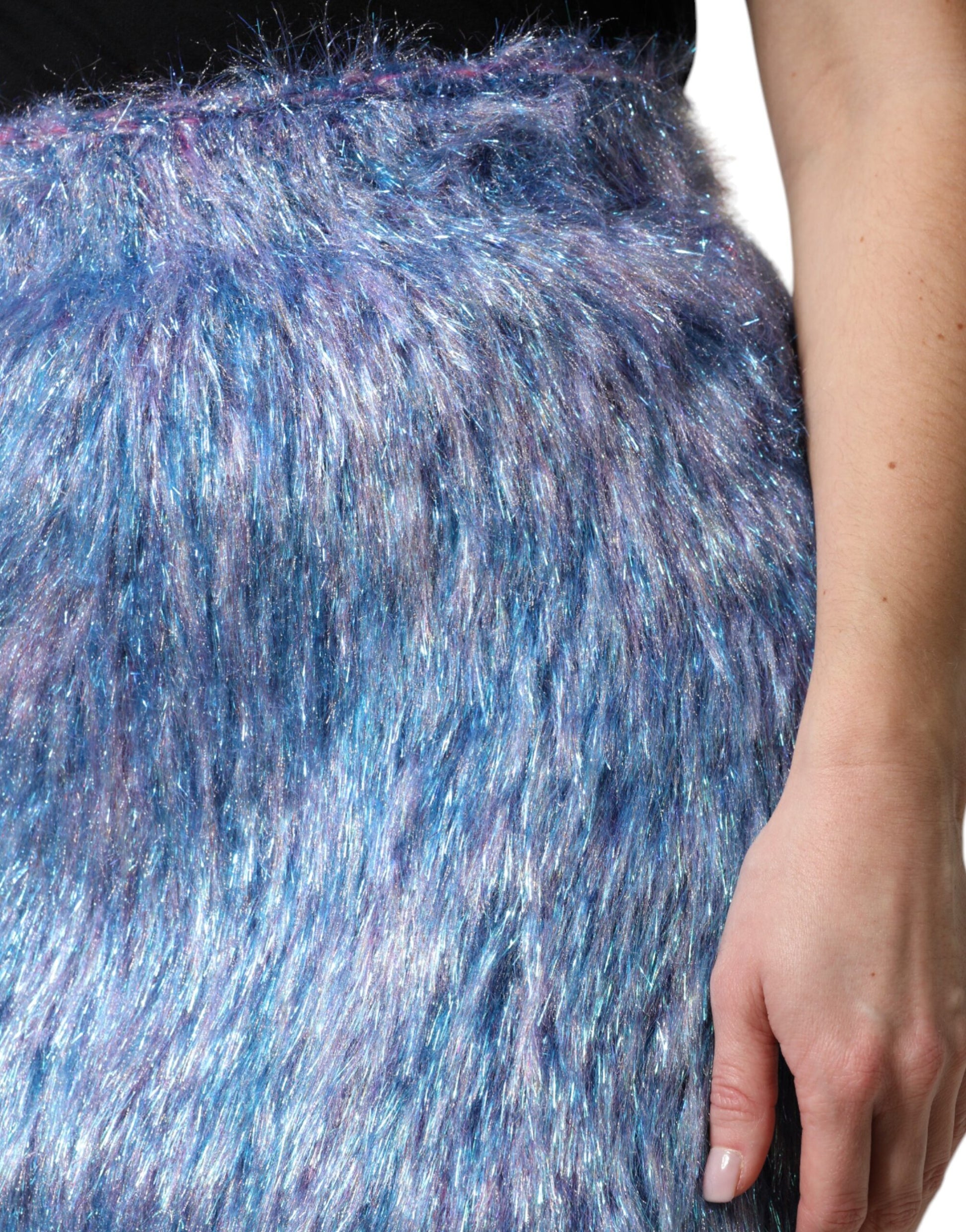 Furry skirt with glittery texture