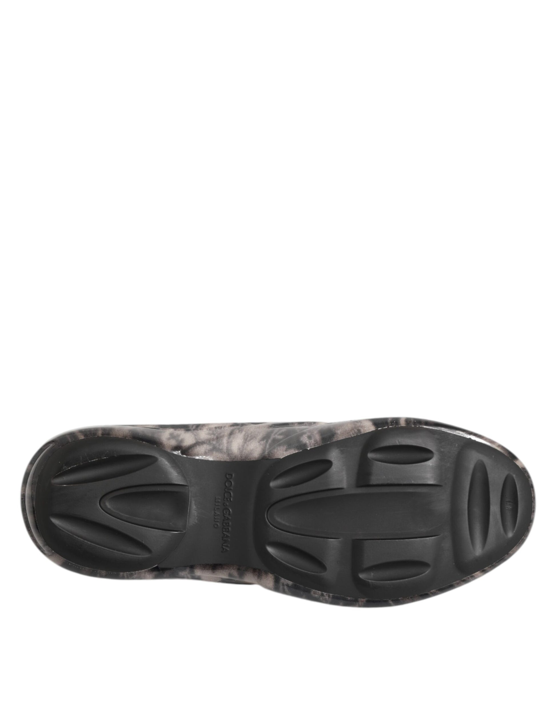 Water shoe for outdoor activities