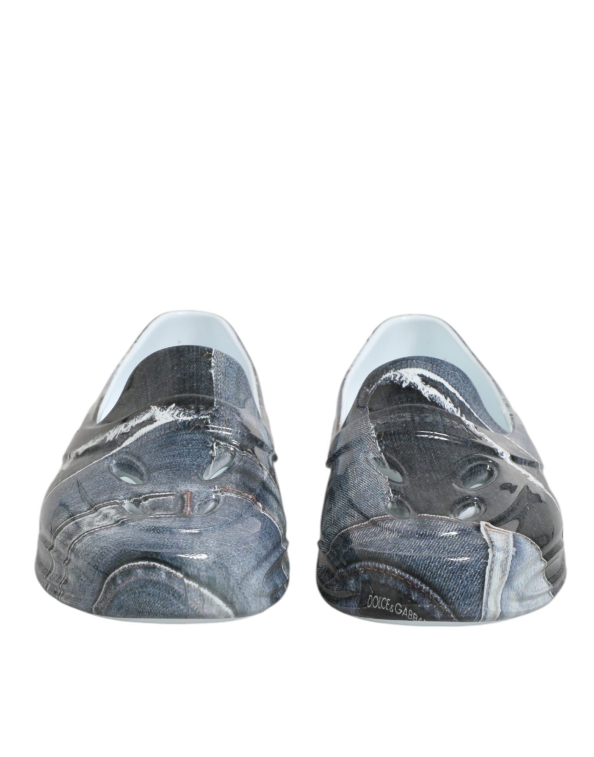 Pair of shoes with denim fabric design