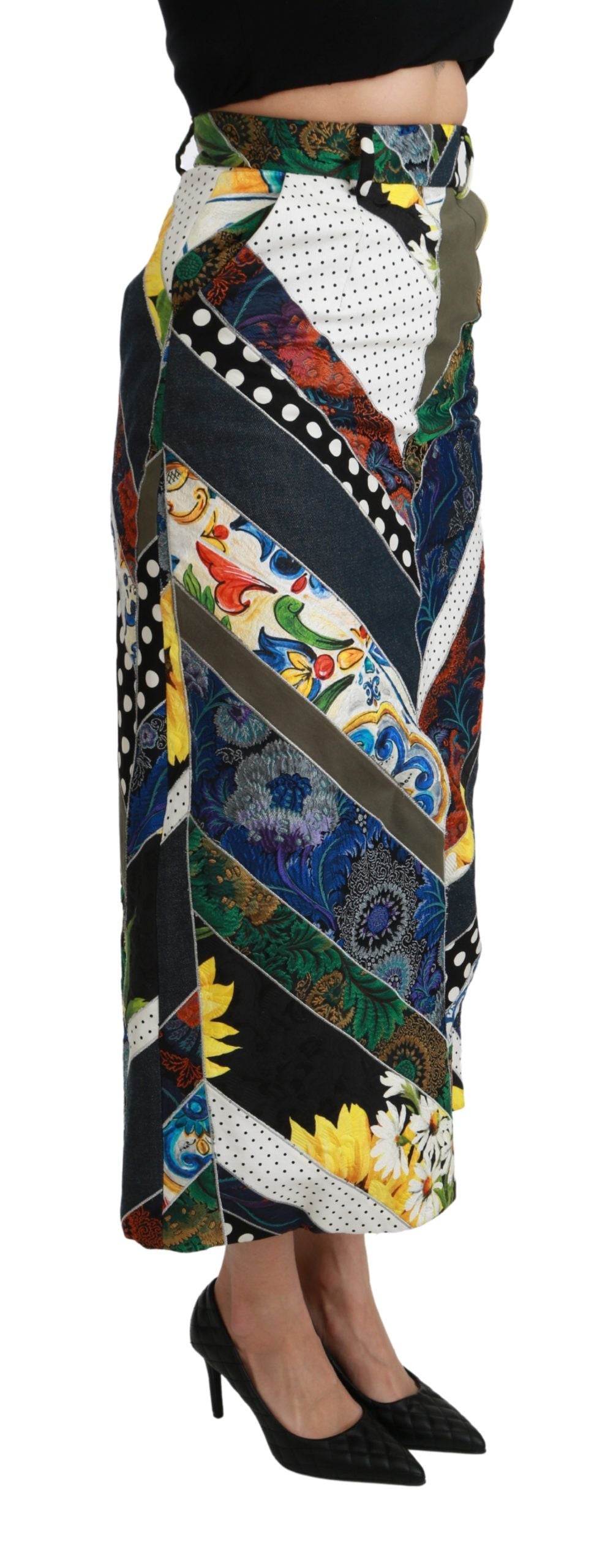 Colorful skirt with geometric patterns