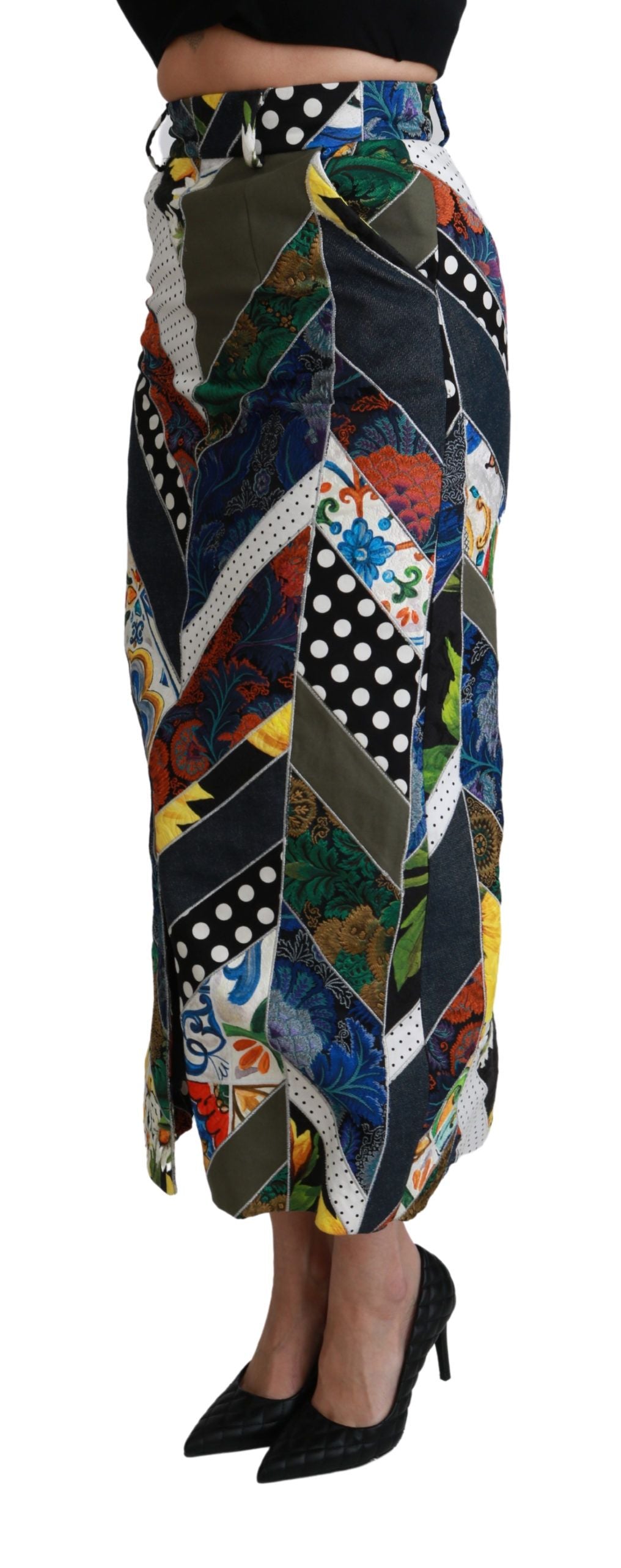 Colorful skirt with geometric patterns