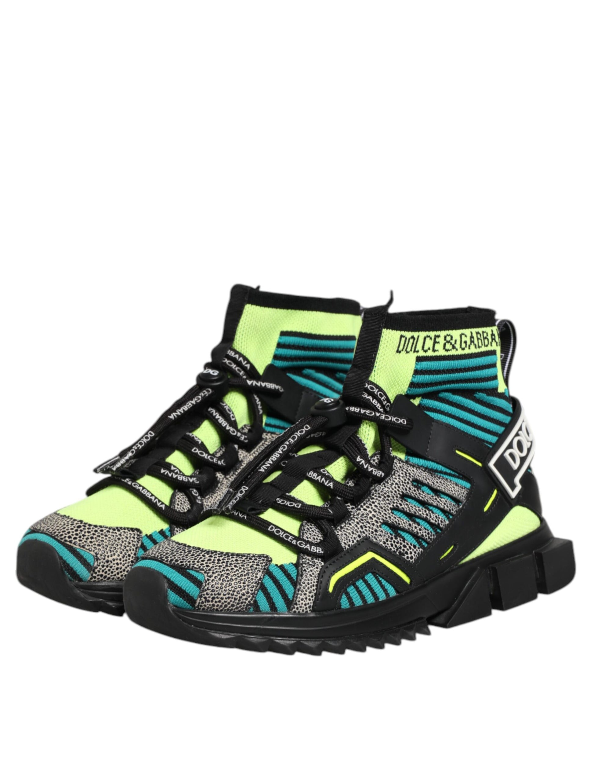Colorful athletic shoe with laces