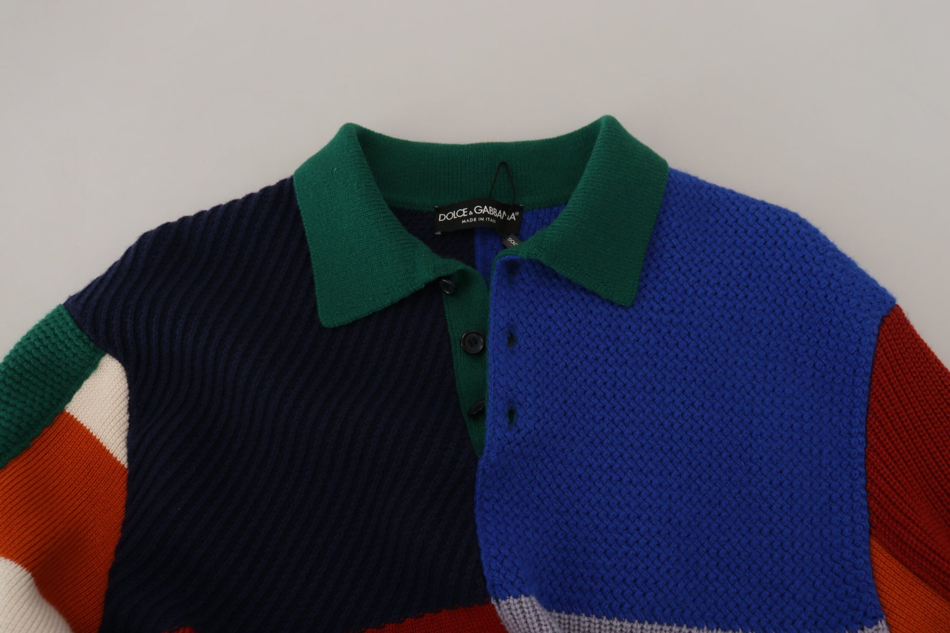 Knit sweater with green collar and cuffs