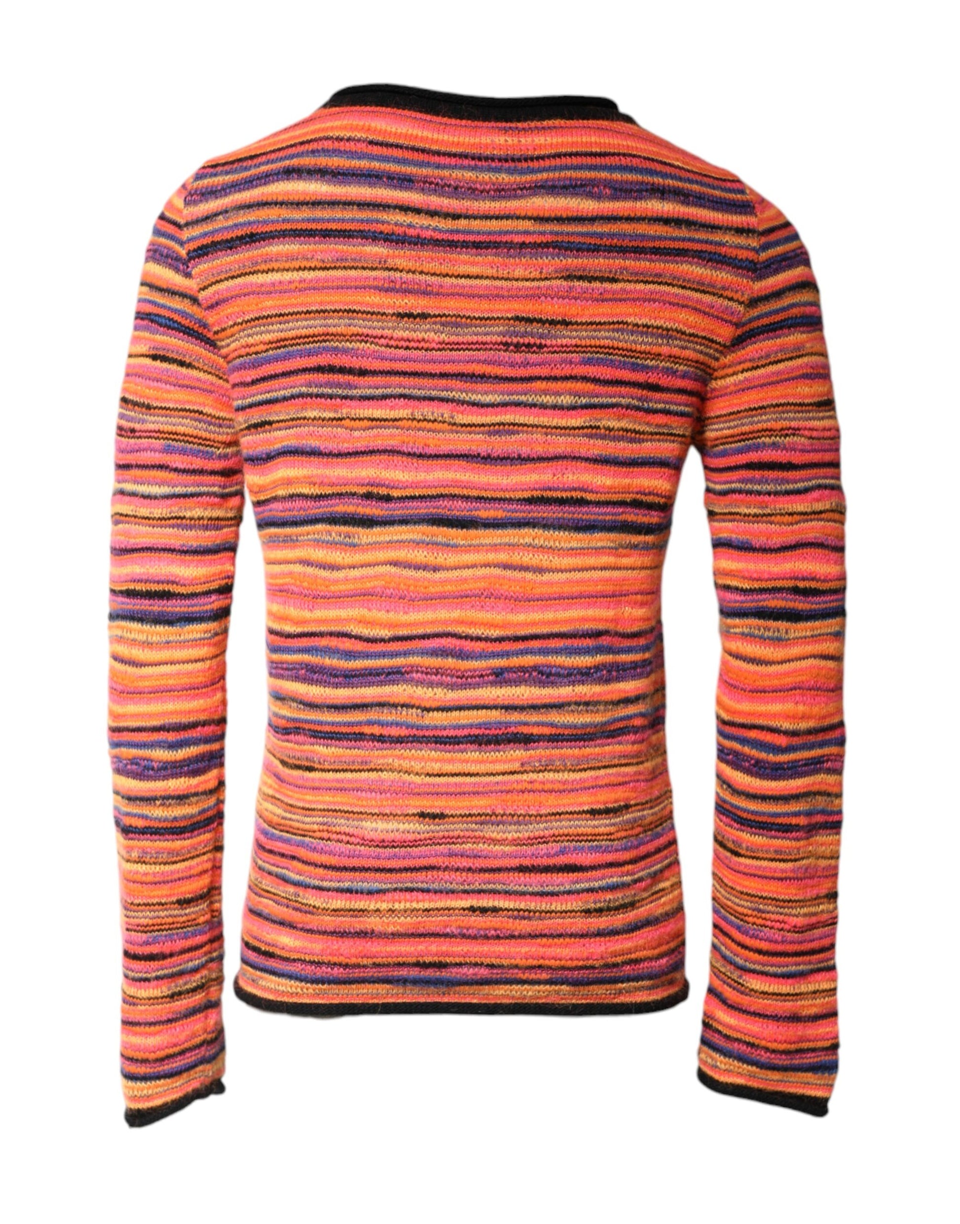 Long sleeved knit sweater in vibrant colors