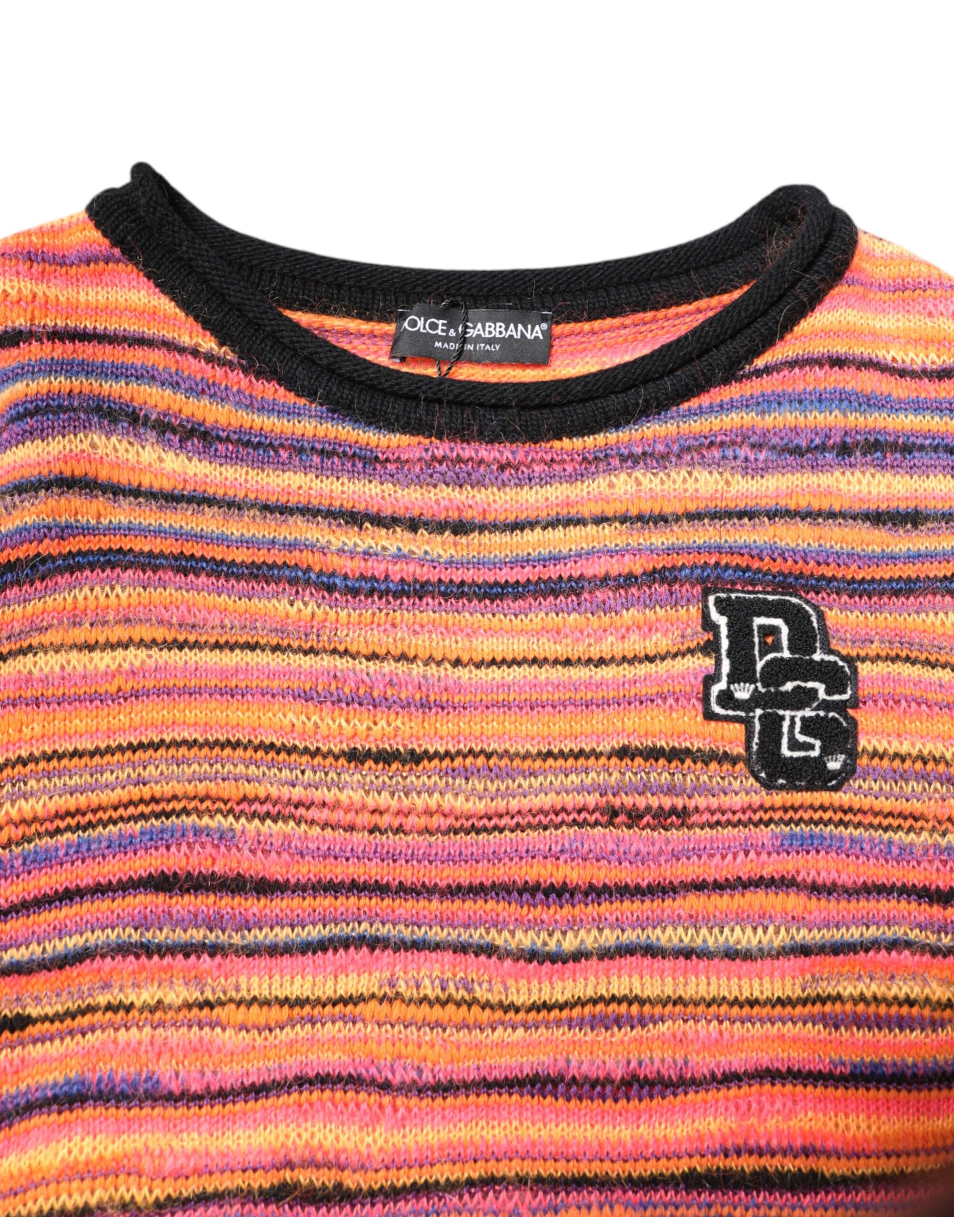 Colorful knit sweater with black collar