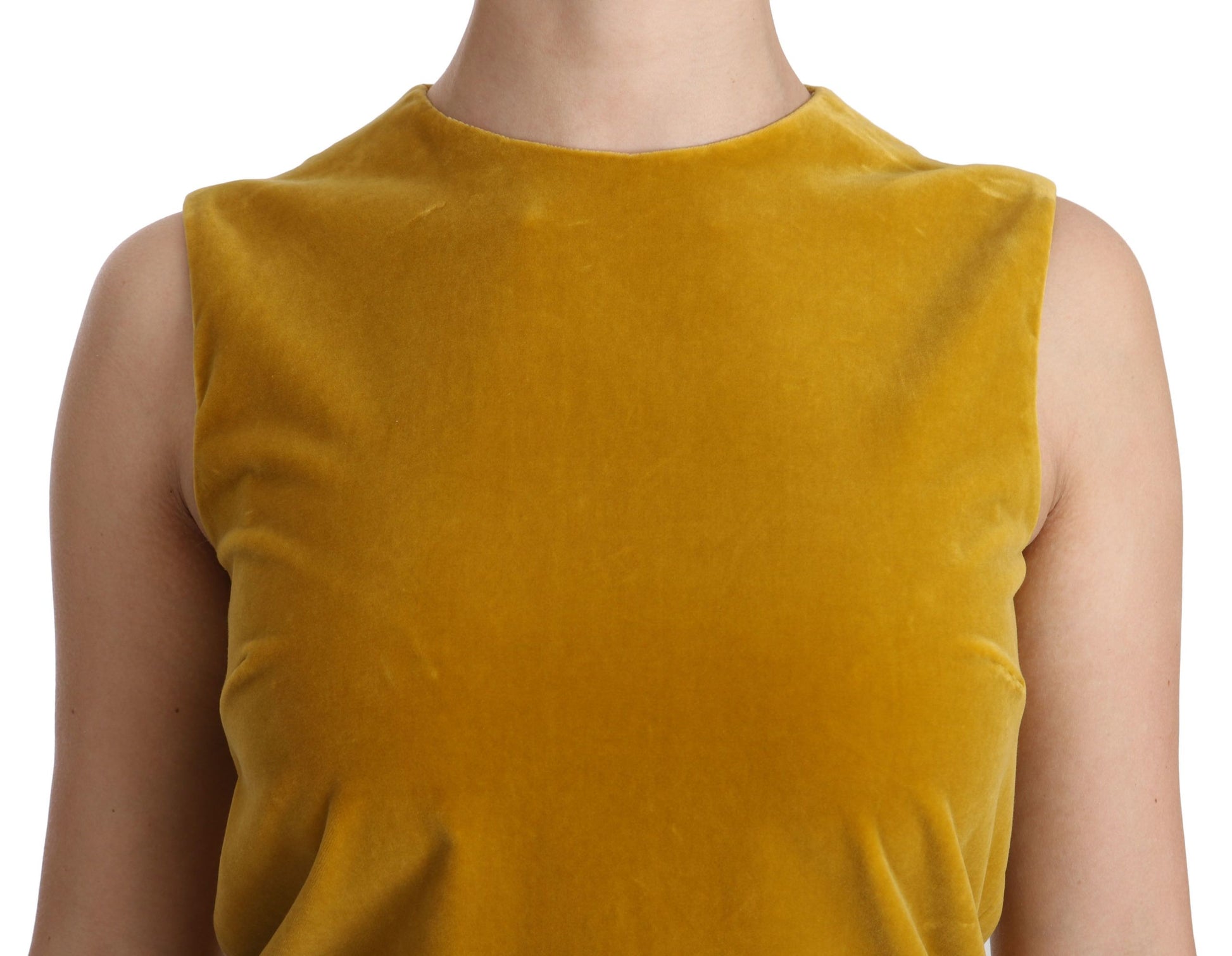 Yellow velvet shift dress with stretch, short sleeves and round neckline