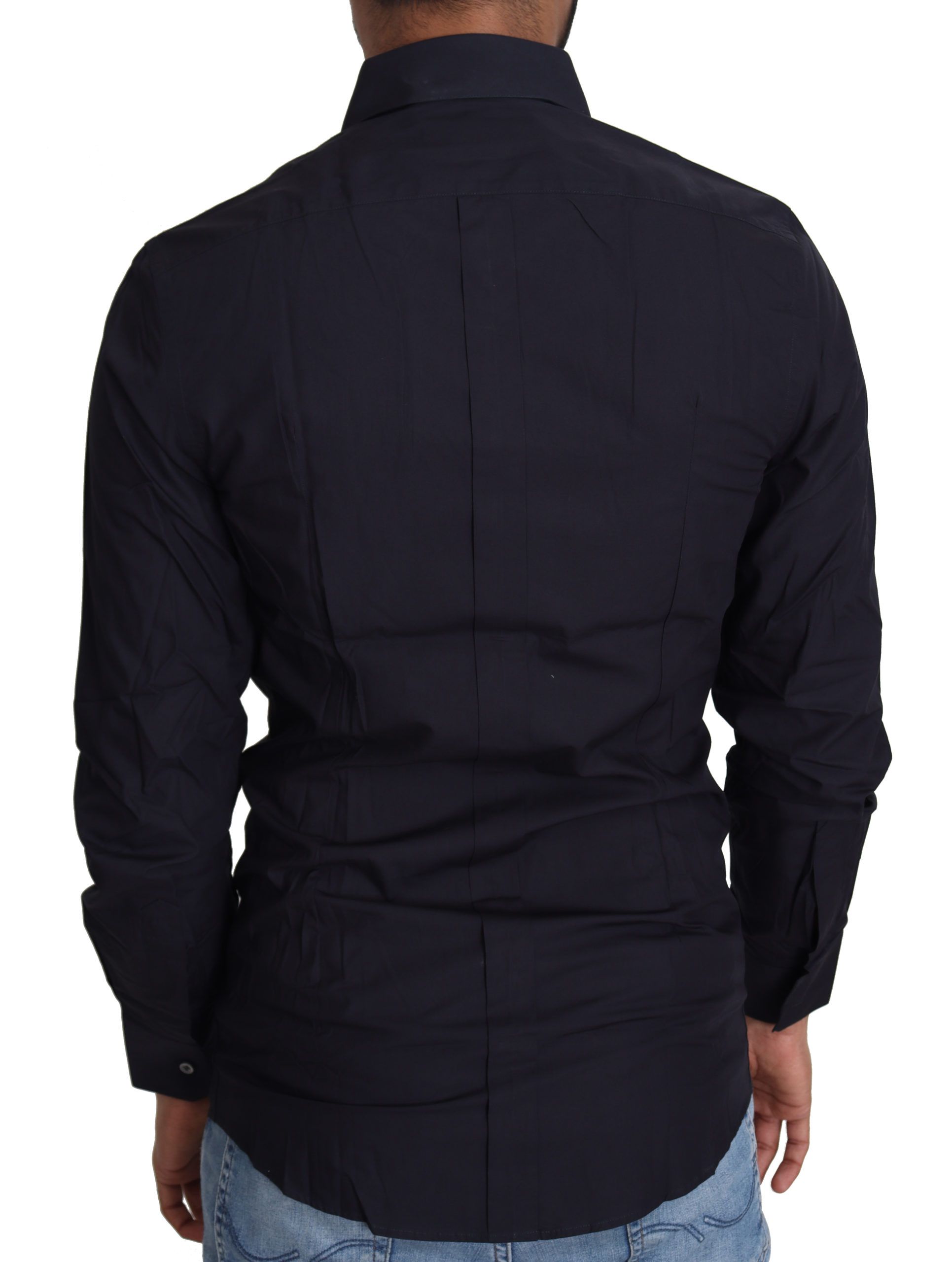 Black men's shirt with long sleeves