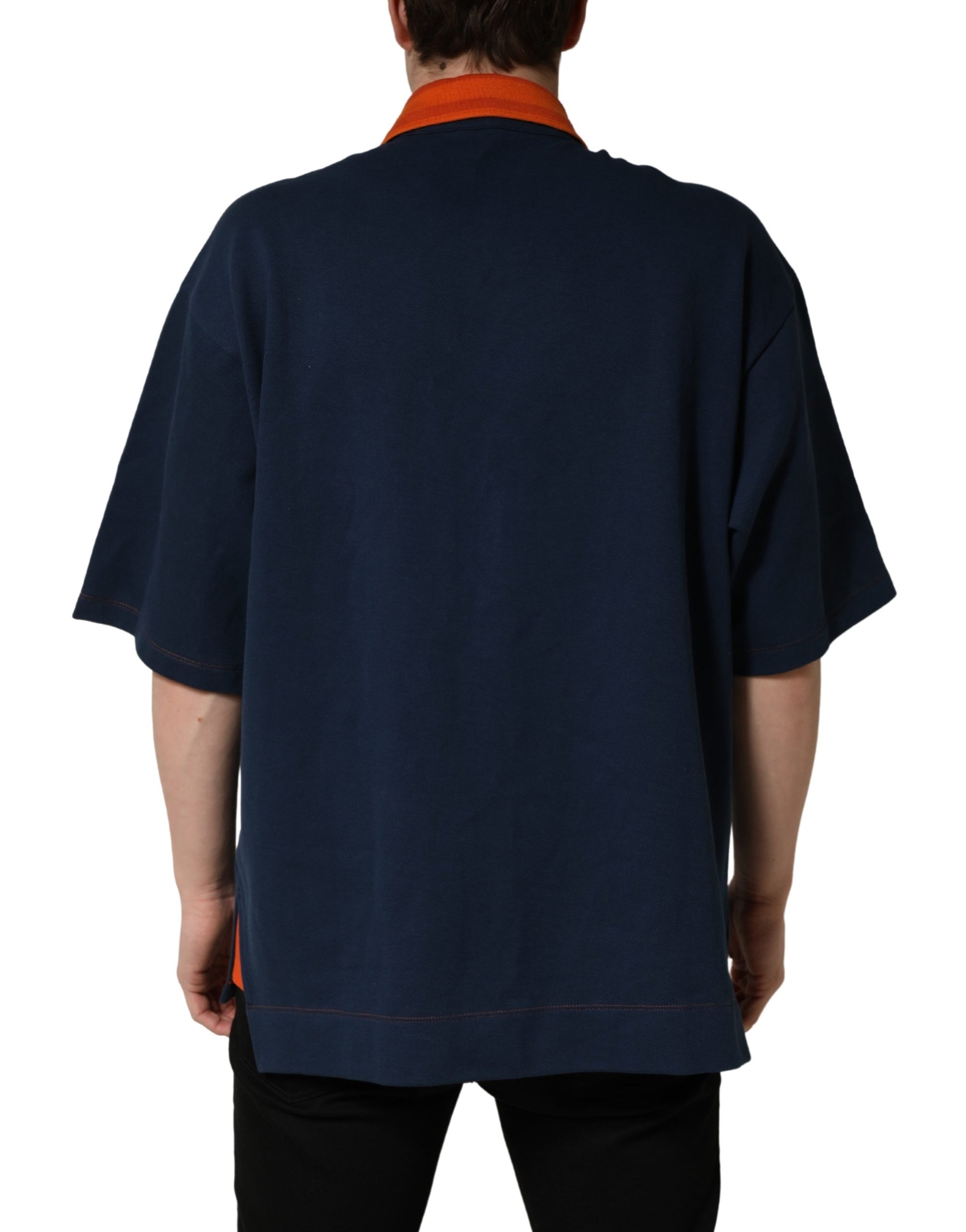 Man wearing blue shirt with orange stripes on back