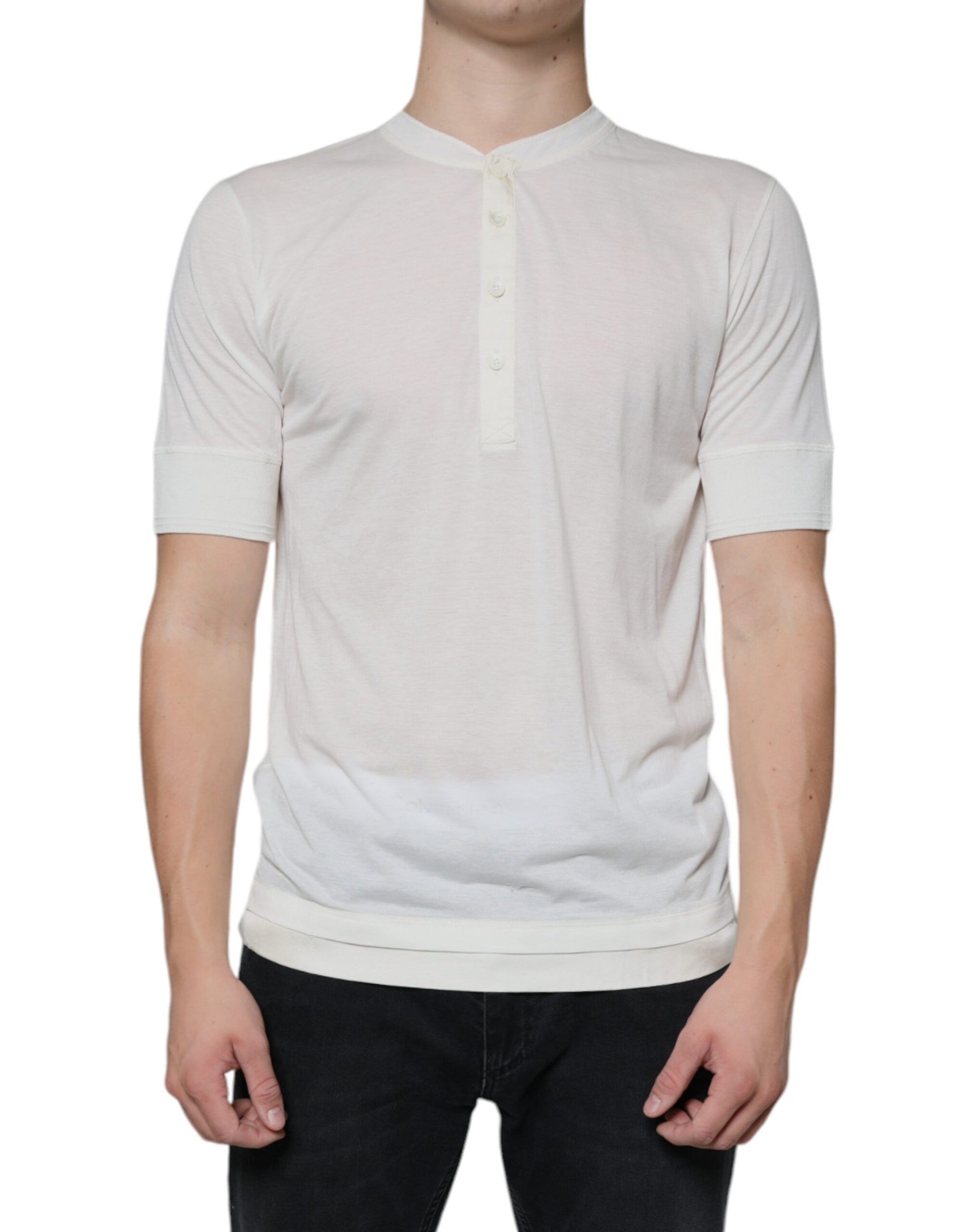 Men's short sleeve shirt with a V-neckline