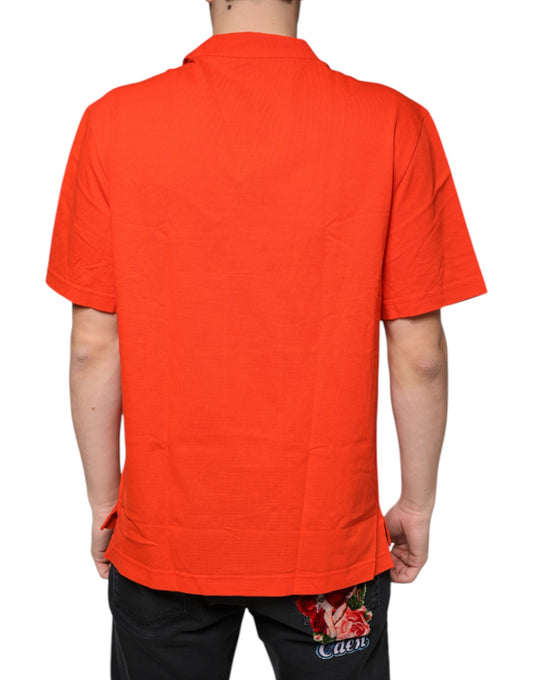 Red short sleeve shirt on a mannequin