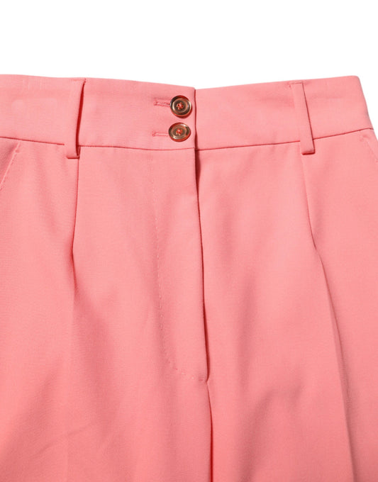 Pink pleated skirt with two buttons at waist