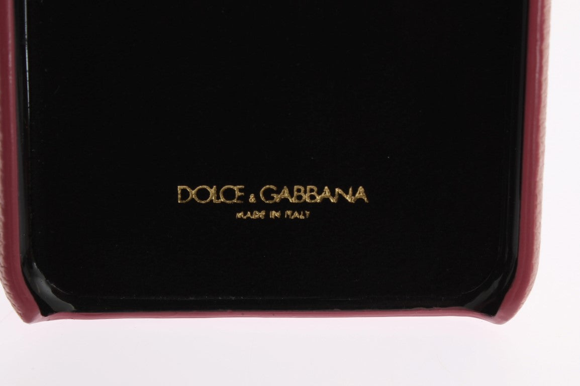 Black box with gold lettering
