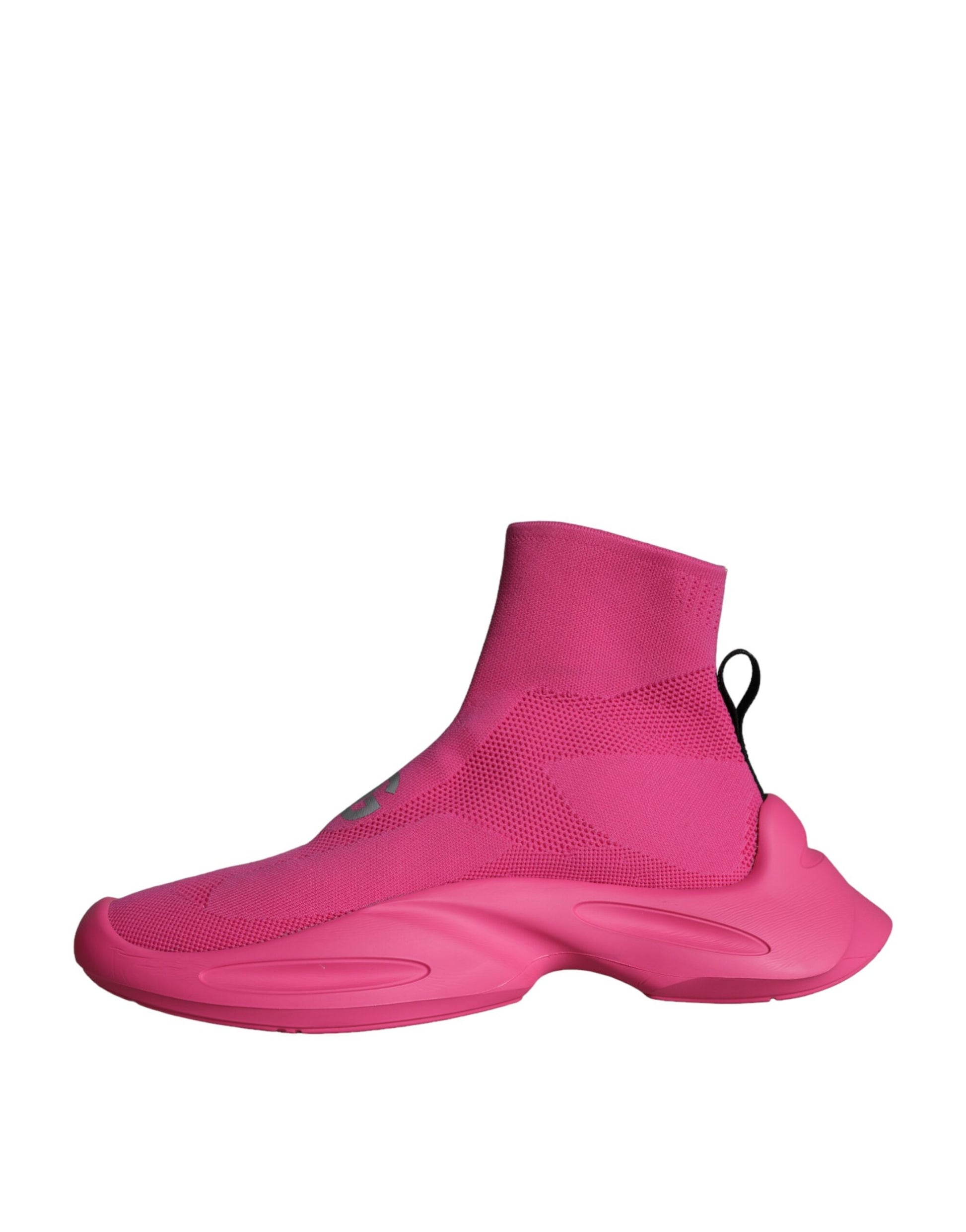 Pink shoe with a high top and laces