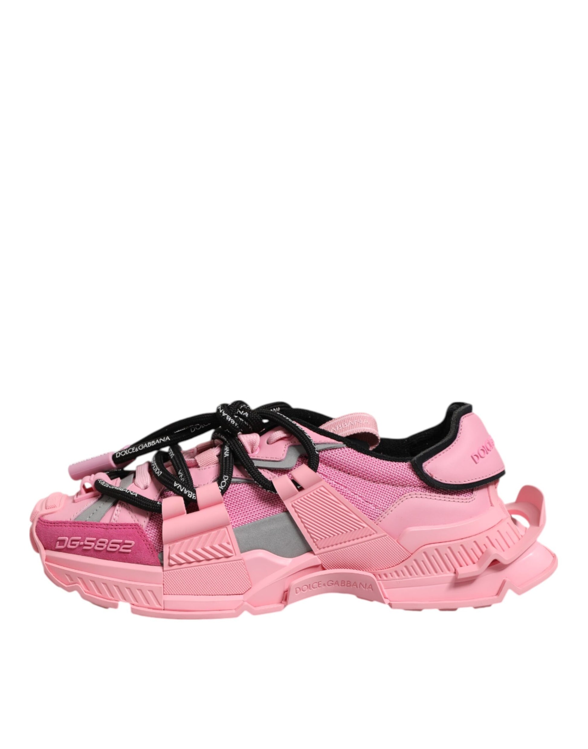 Pink women's sneakers with black laces and a low top, featuring the Dolce & Gabbana logo