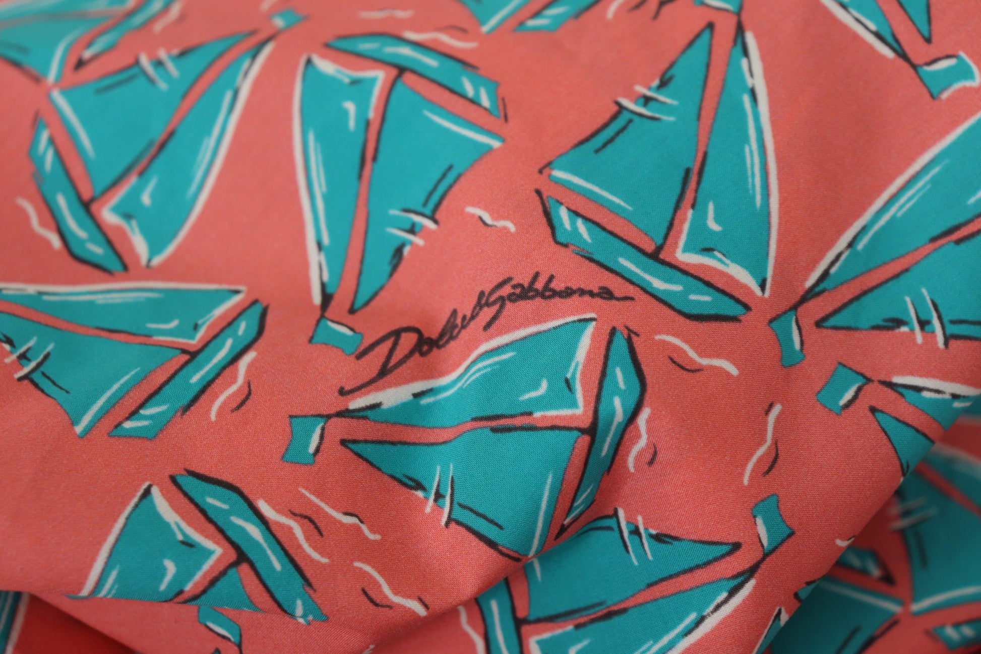 Red and blue tie with a shattered glass pattern