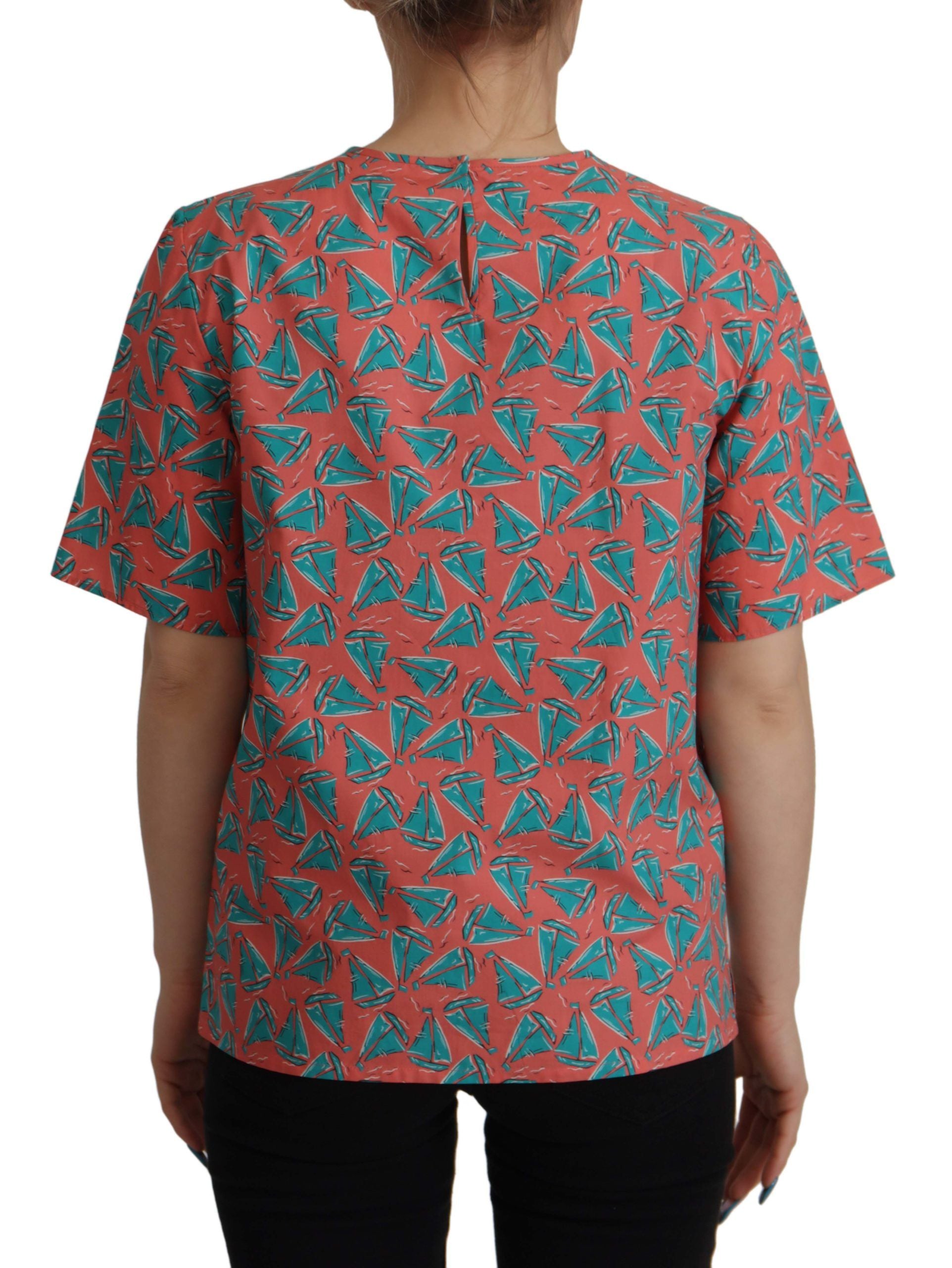 Short sleeved shirt with geometric pattern on back