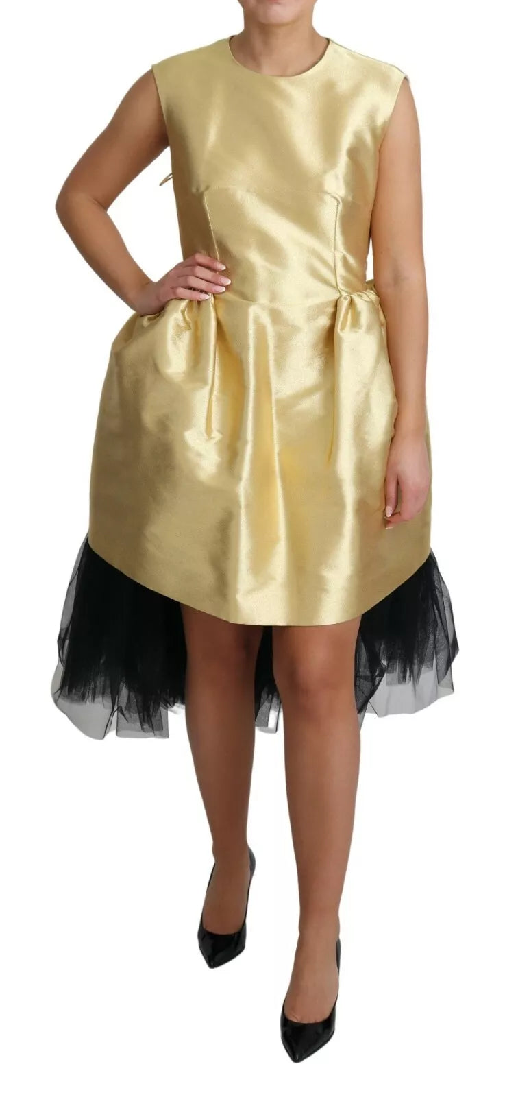 Yellow sleeveless tulle dress with ruffles and a fitted waist