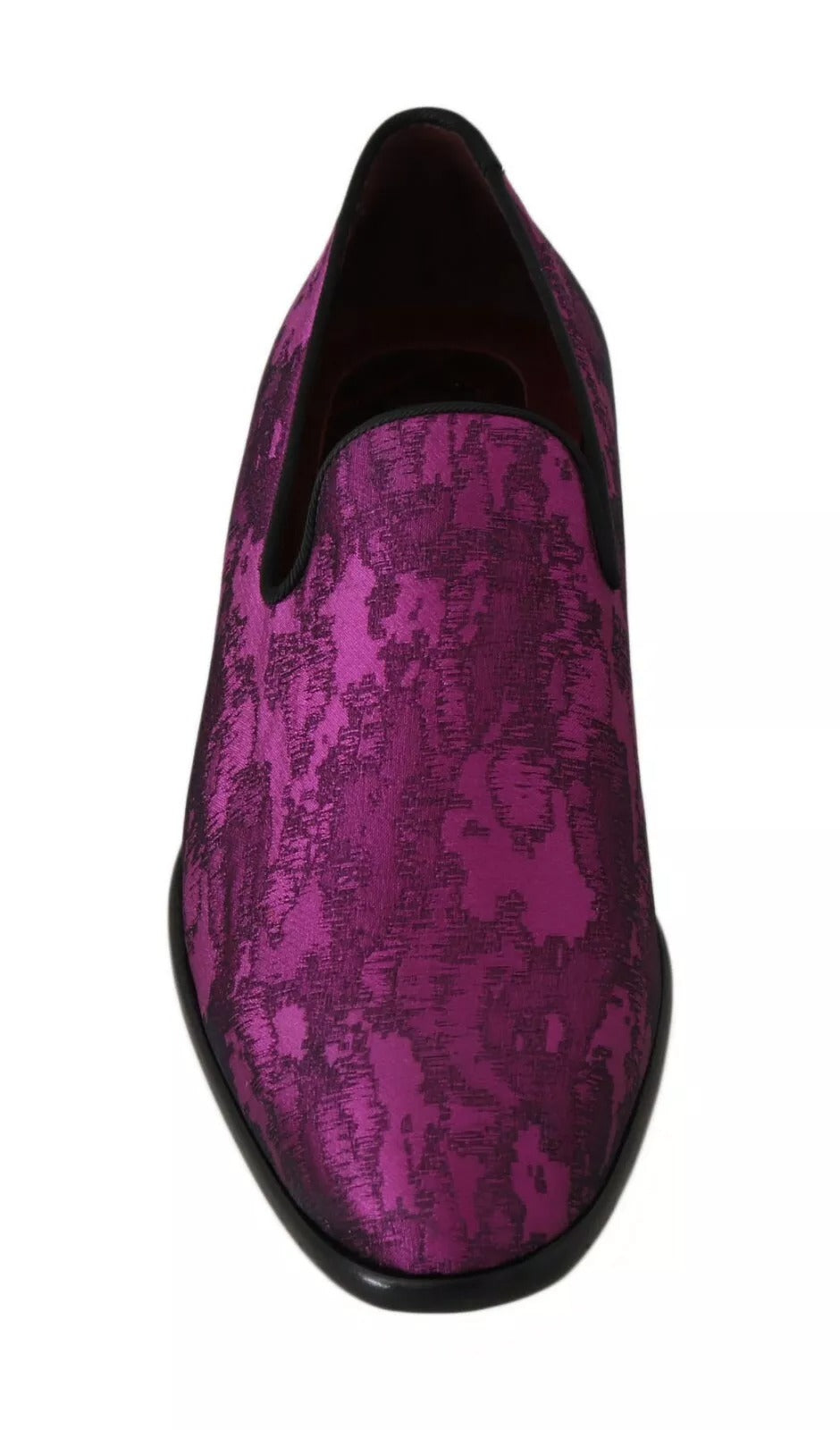 Purple velvet slipper with embroidered pattern