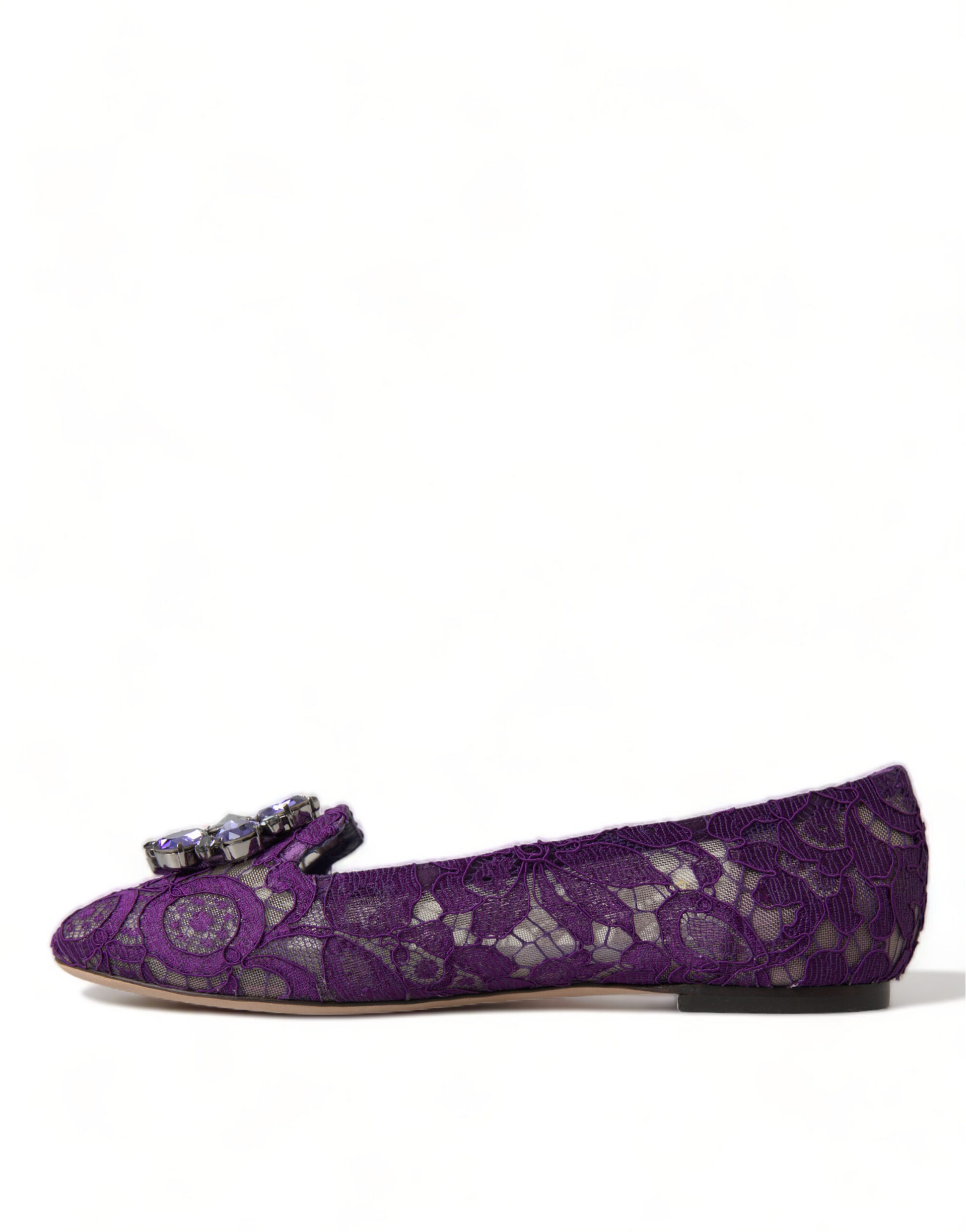 Purple embroidered women's flat shoe with bow detailing