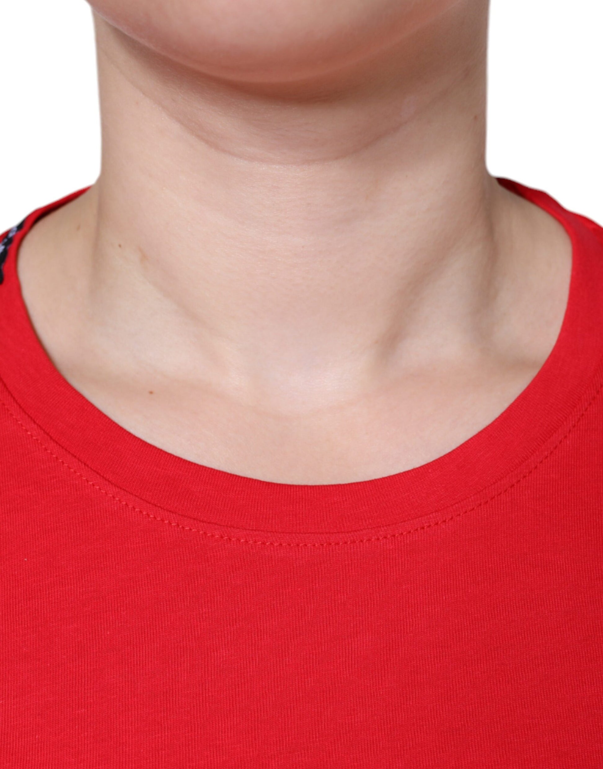 Red shirt on a person's neck