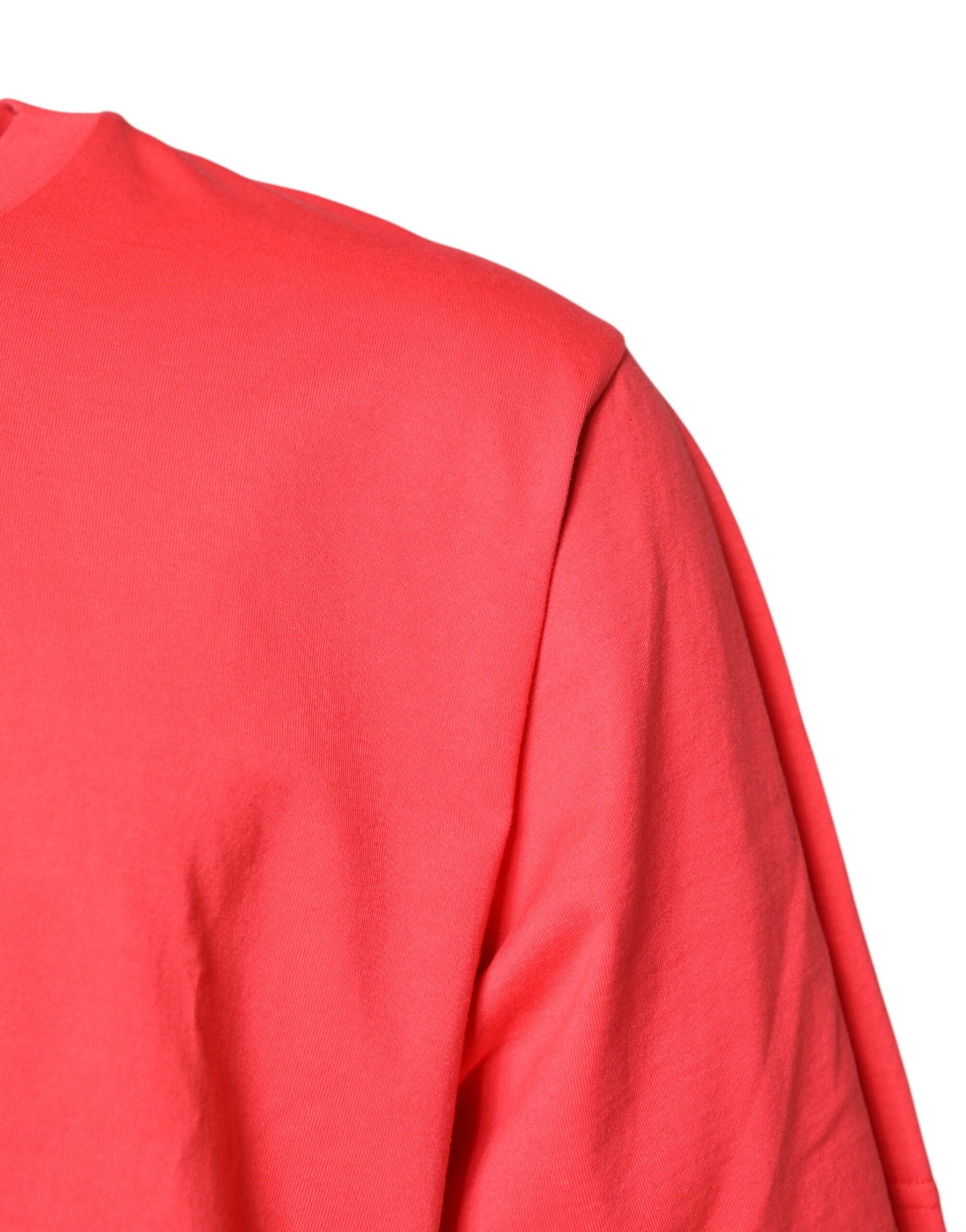 Red sleeve on shirt