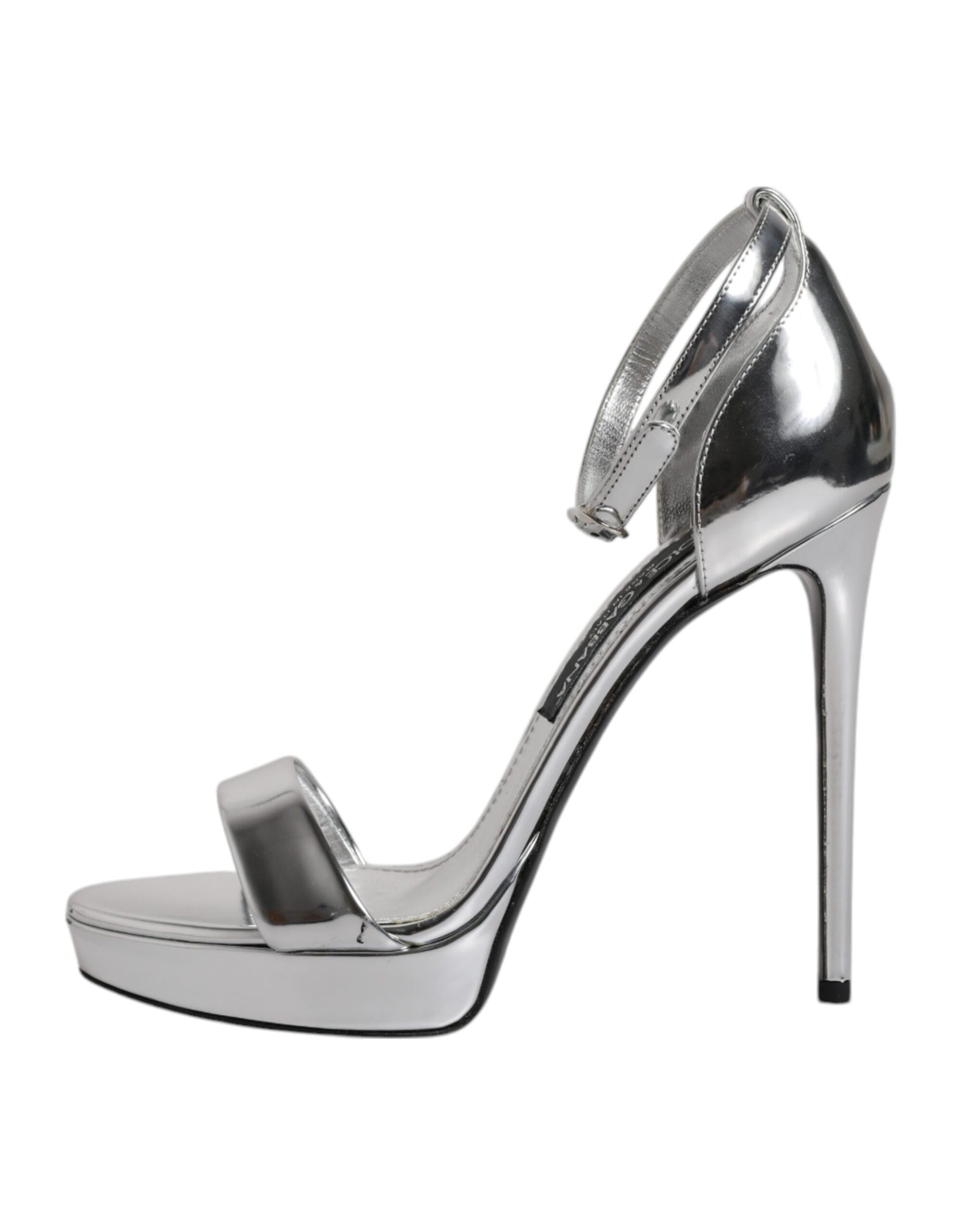 High heel silver shoe