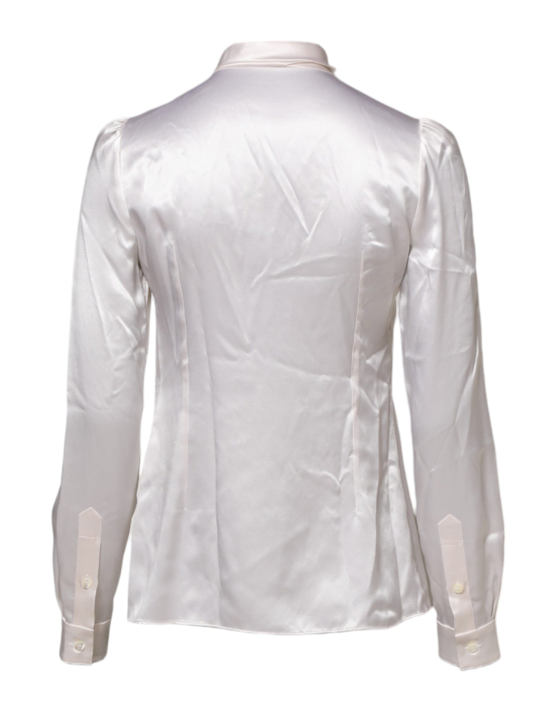 Men's shirt with long sleeves and collar