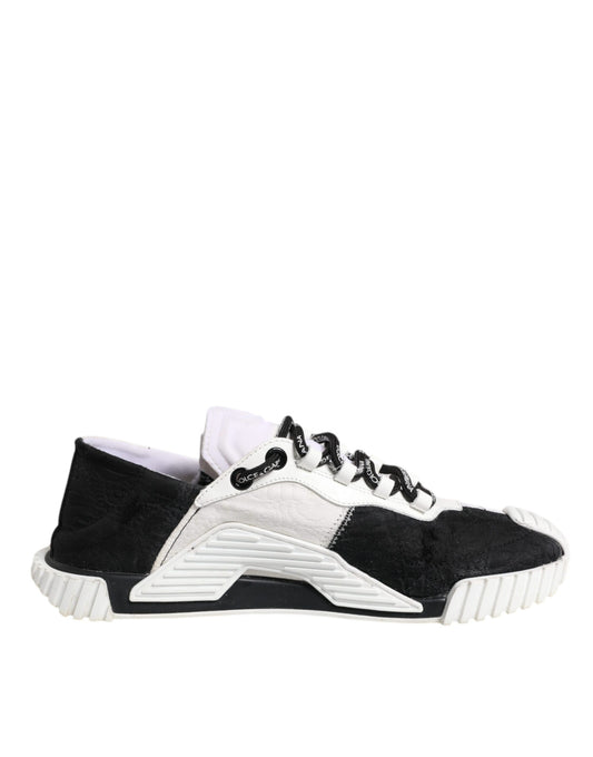 Black and white sneaker with laces