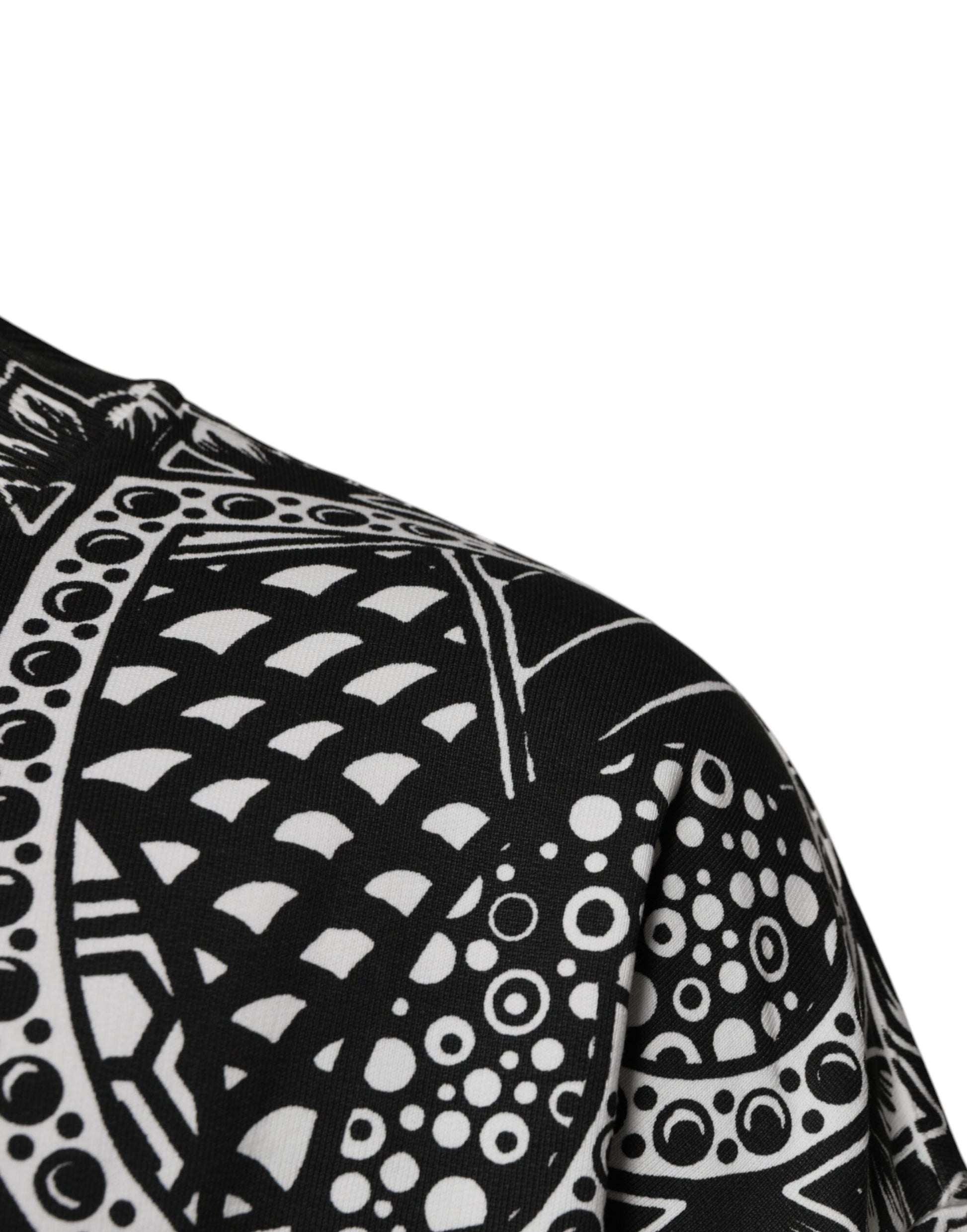 Black and white patterned scarf