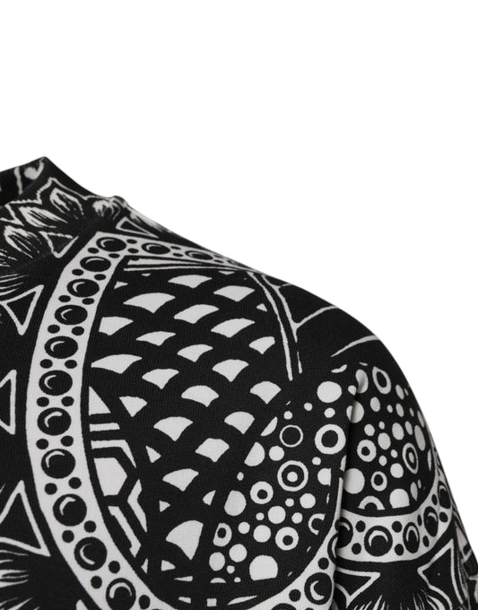 Black and white patterned scarf