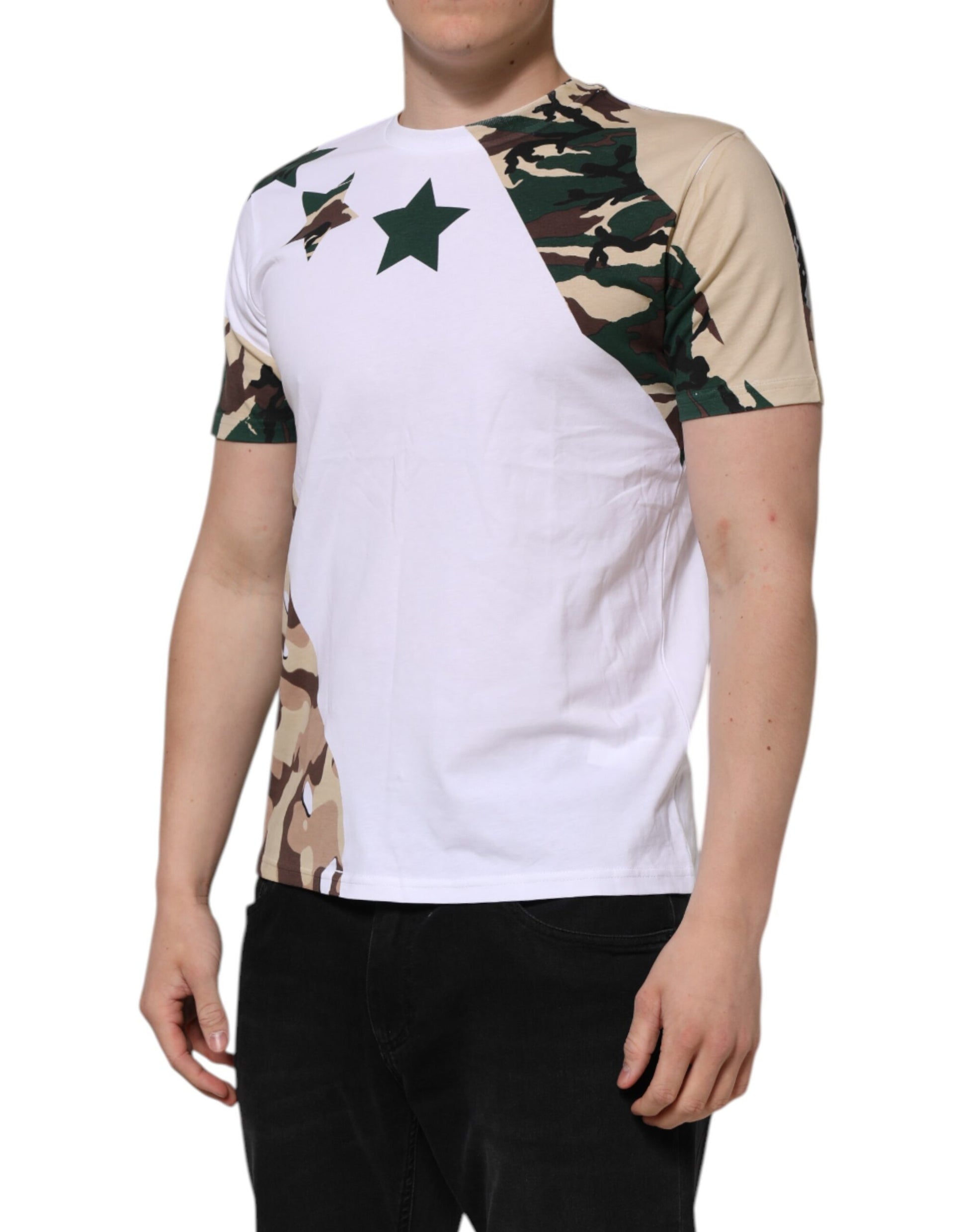 Camouflage print t-shirt with white star design on front