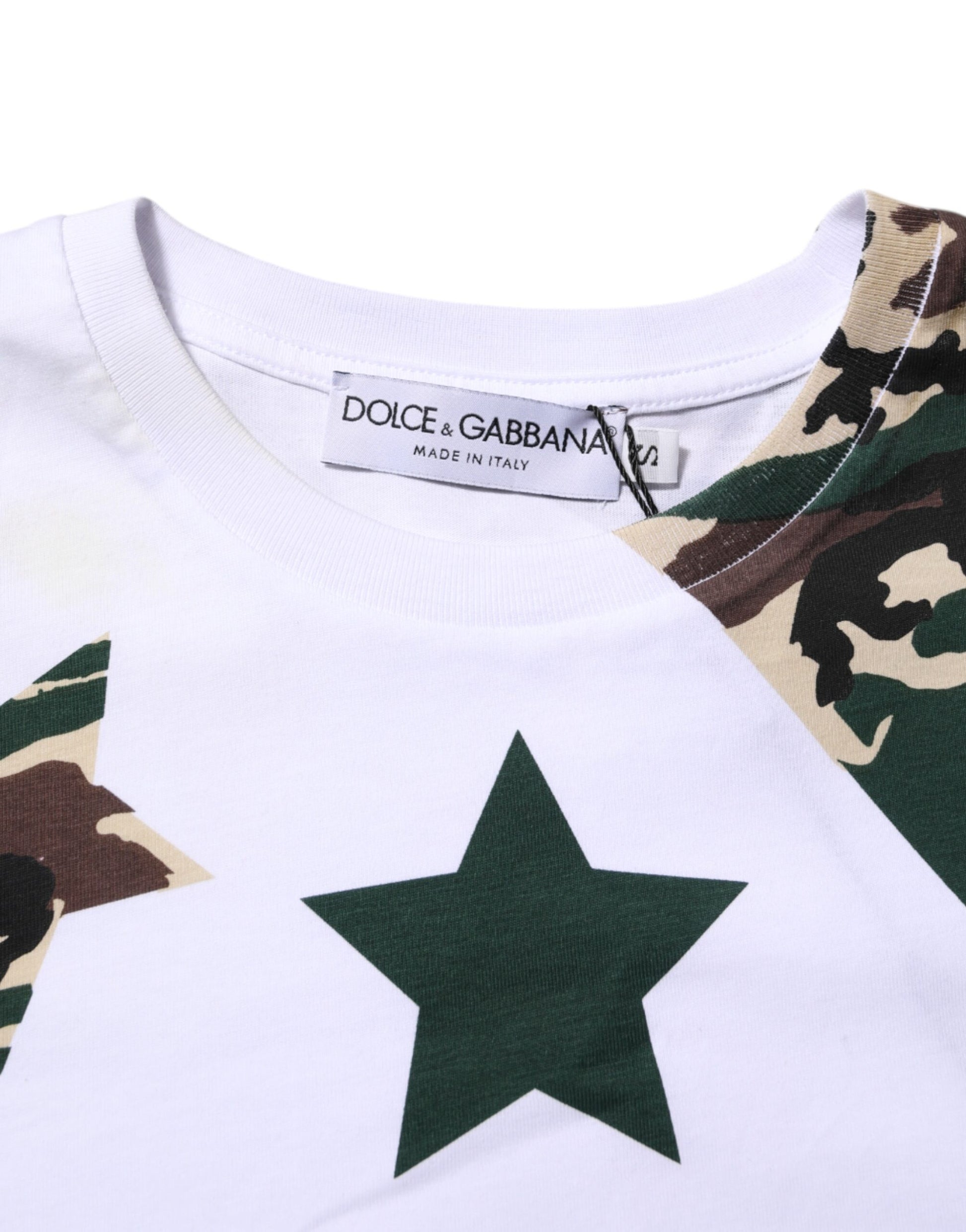 Camouflage print t-shirt with white star on front