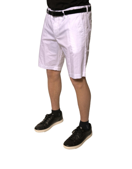 A pair of white chinos with a stretchy cotton fabric, designed by Dolce & Gabbana. They are casual shorts tha