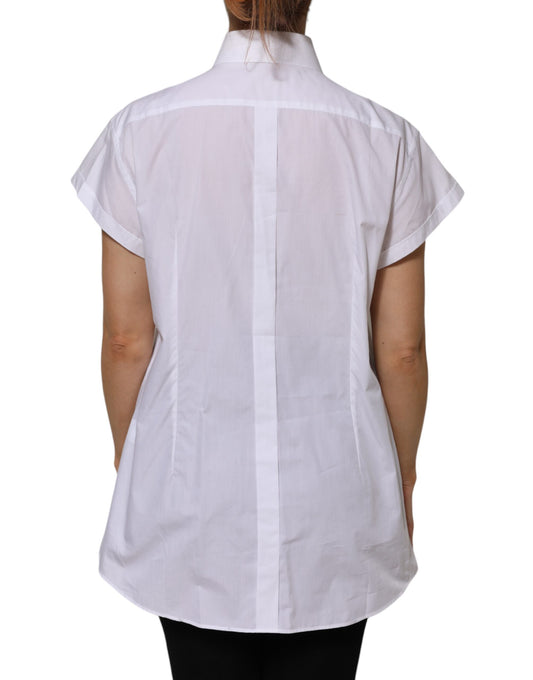 White short sleeve shirt on a mannequin