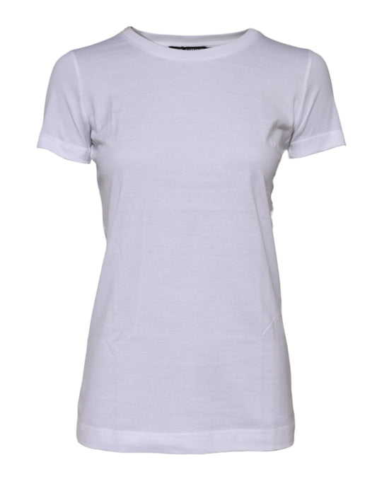 Short sleeved white t-shirt on a mannequin