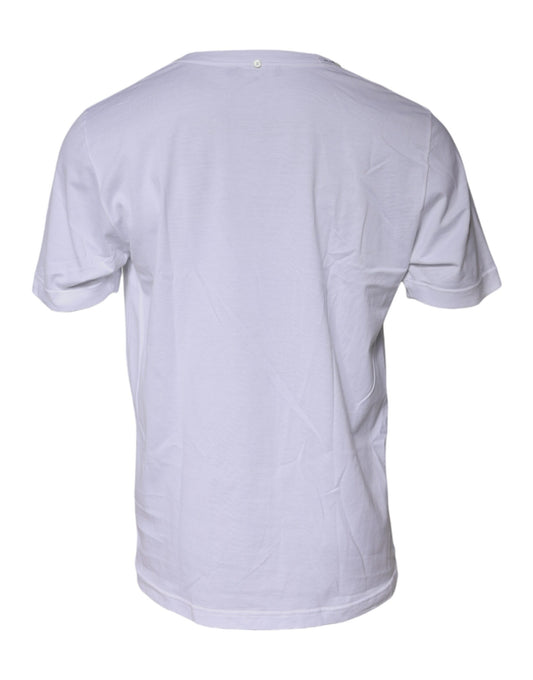 Purple t-shirt on a mannequin