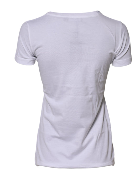 White short sleeved t-shirt on a mannequin