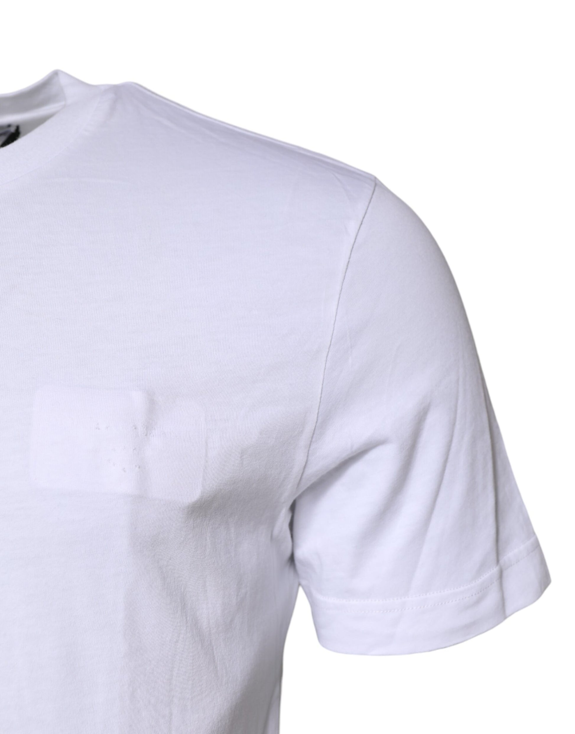 White short sleeve t-shirt on a mannequin