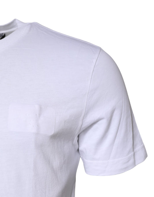 White short sleeve t-shirt on a mannequin