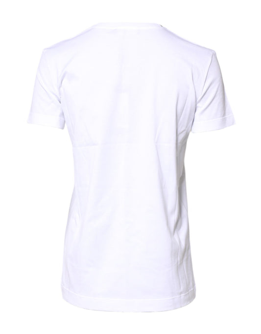 White short sleeve t-shirt on a mannequin