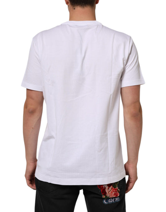 White t-shirt on a mannequin