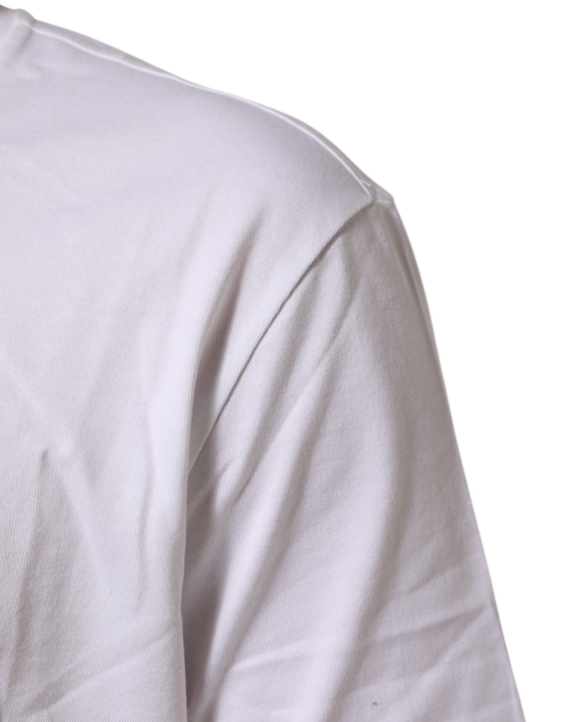 Short sleeved shirt on a person's back