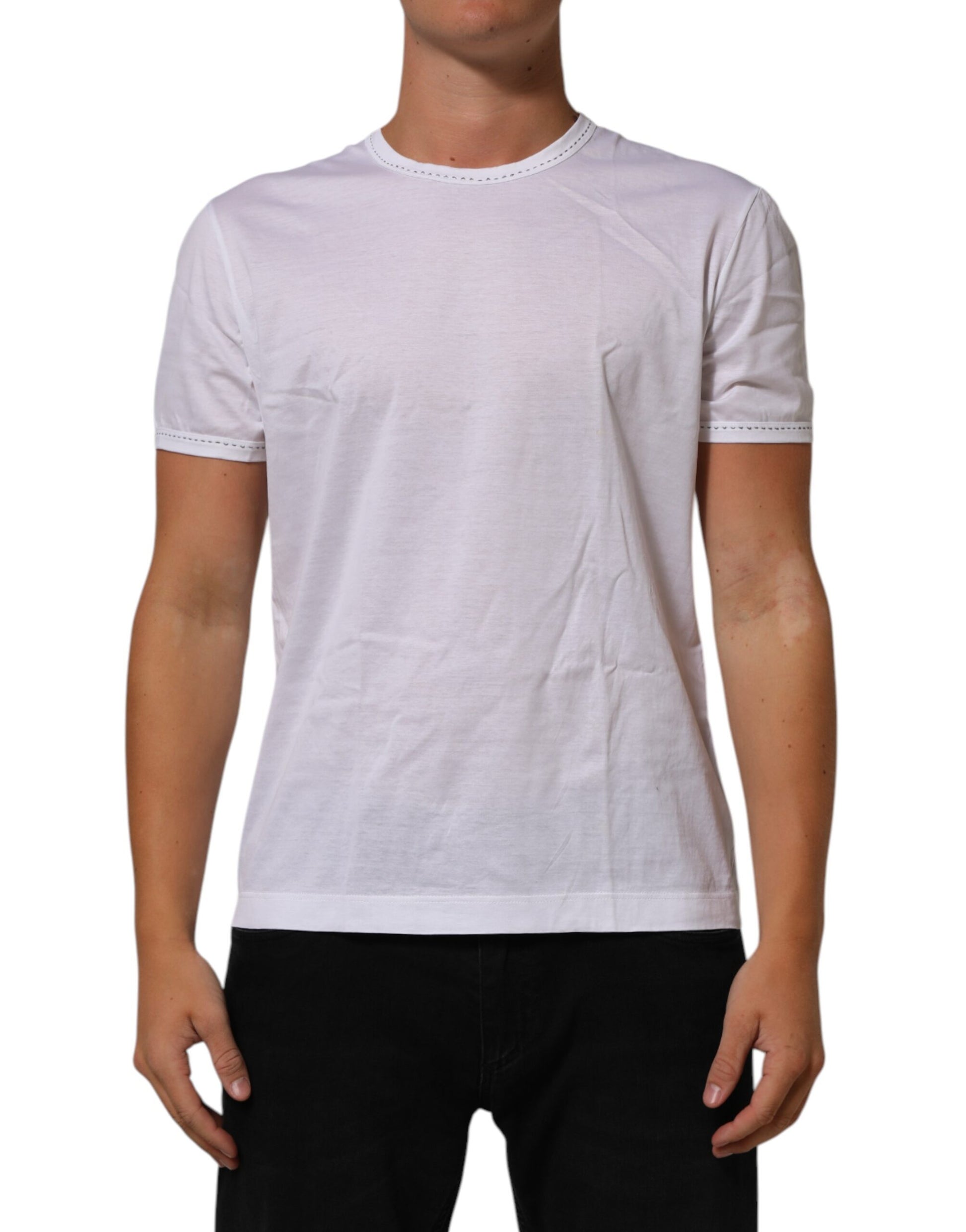 White short sleeve t-shirt on mannequin